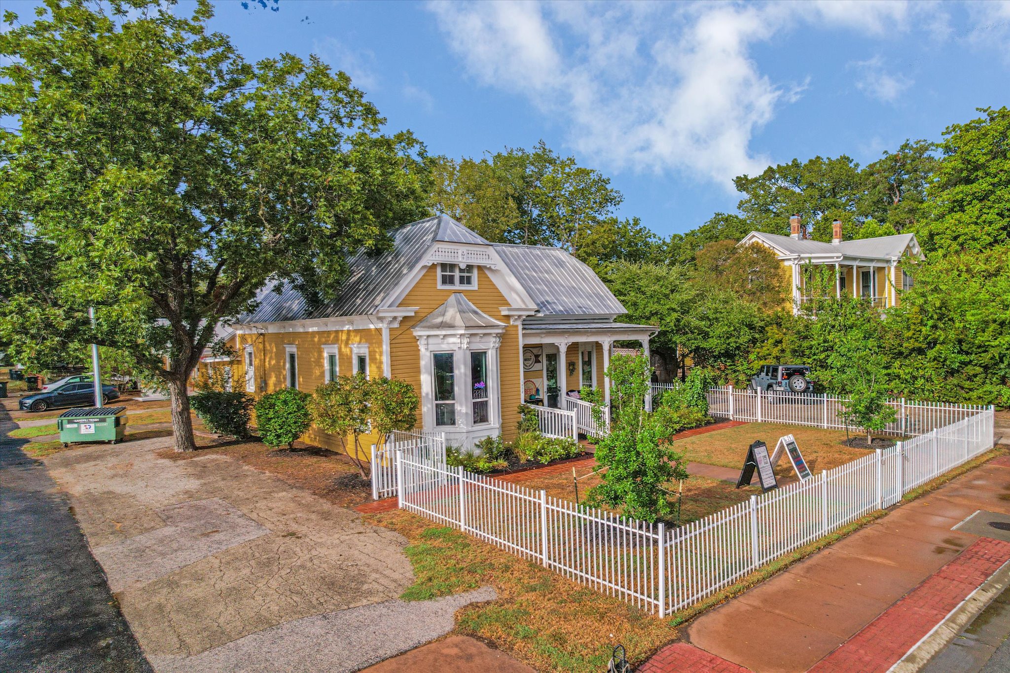 main property photo 22