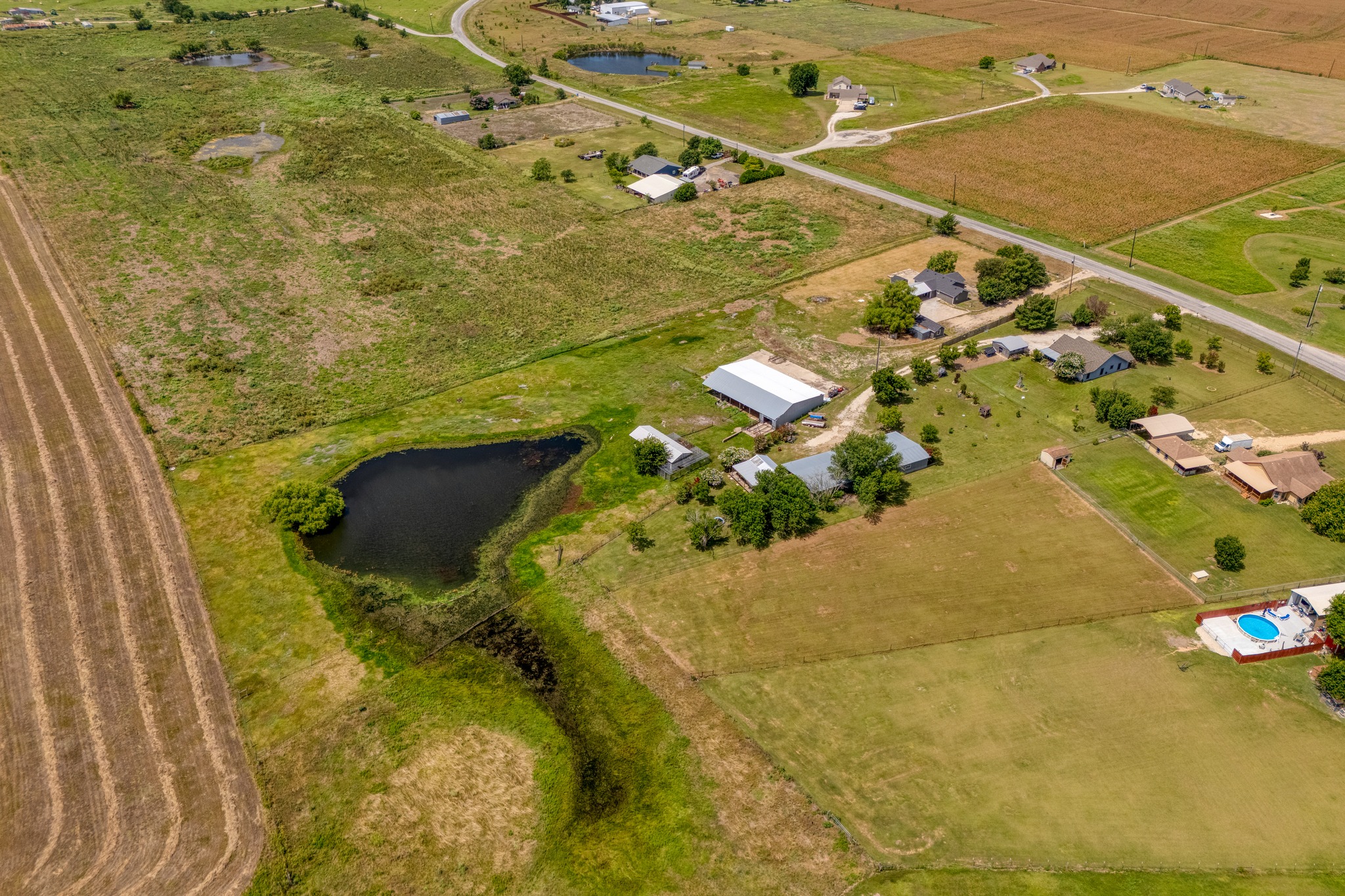 main property photo 25