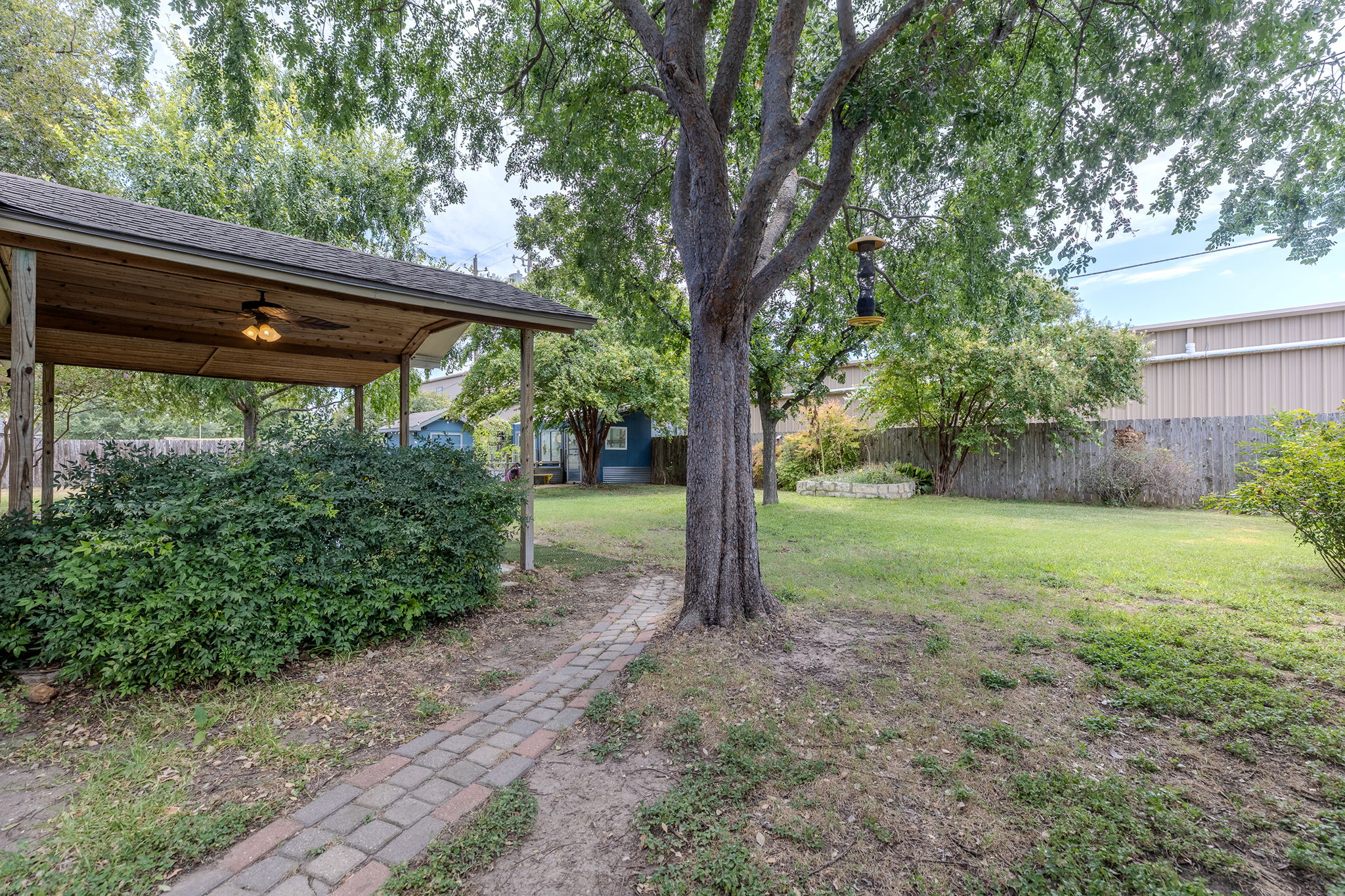 main property photo 26
