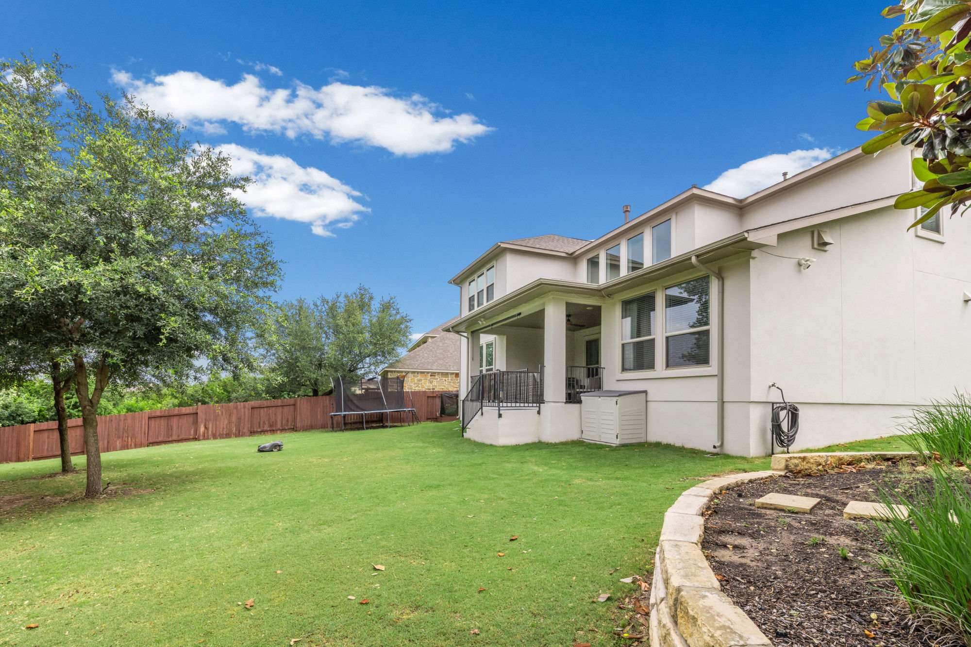 main property photo 33