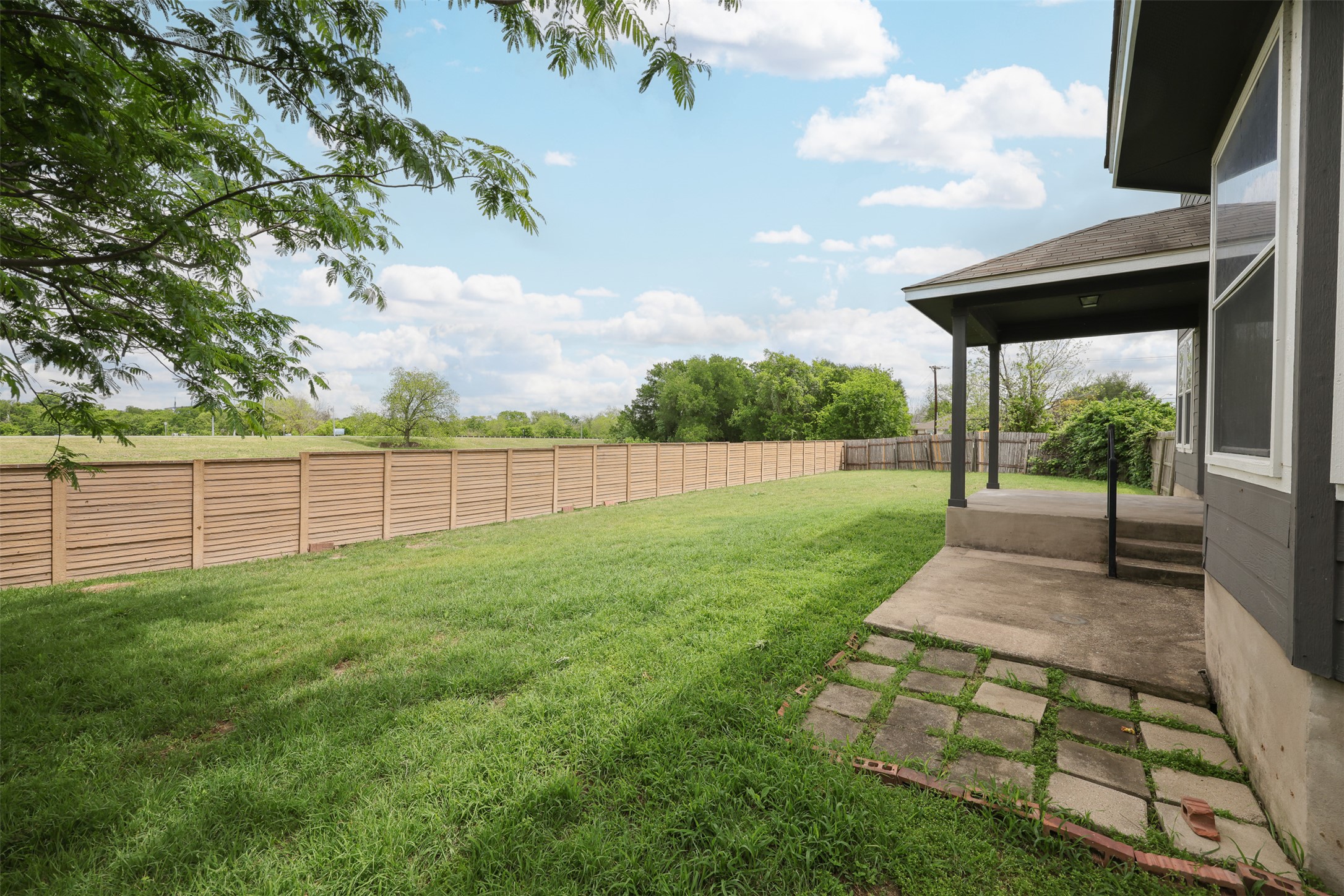 main property photo 17