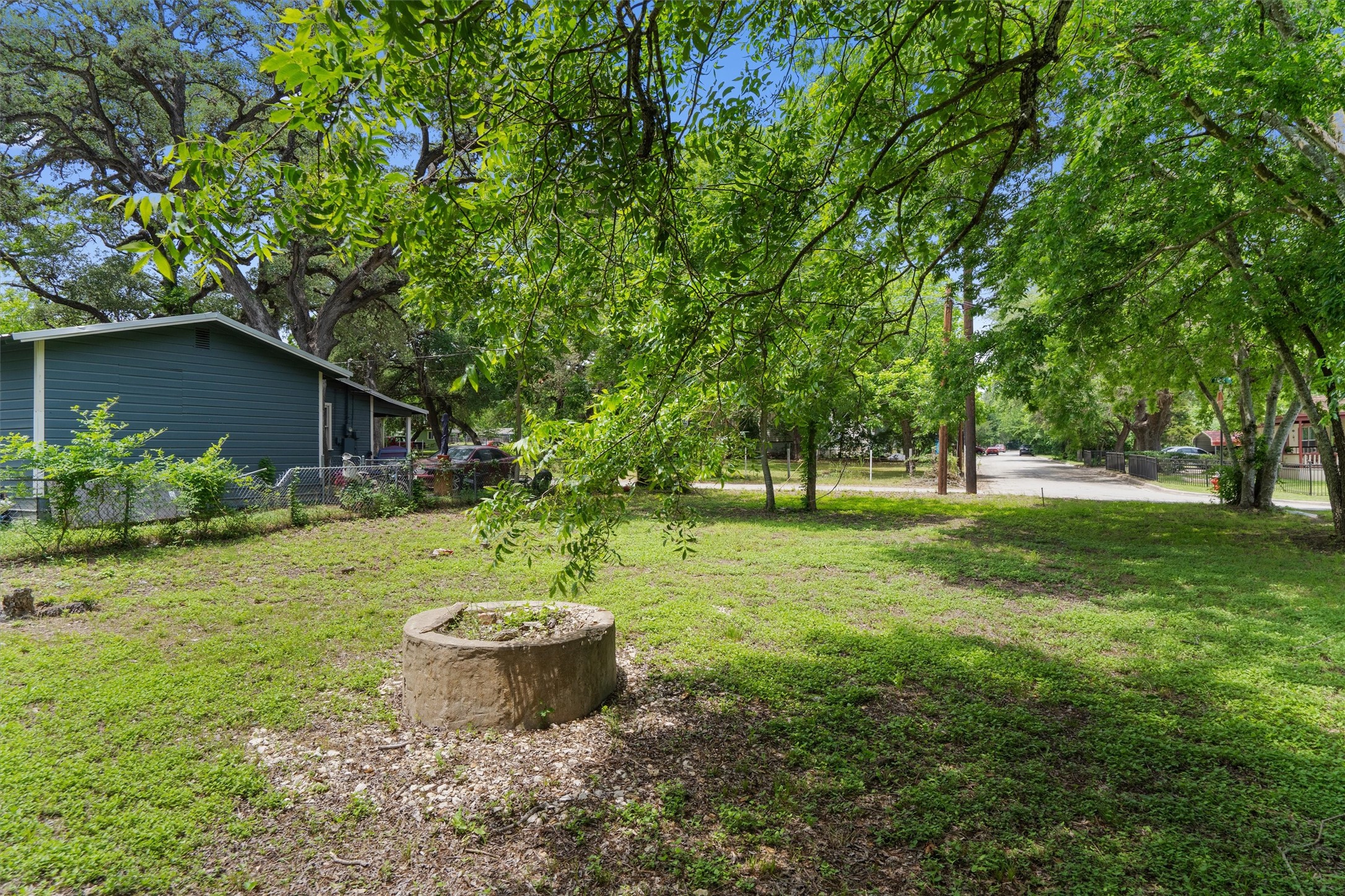 main property photo 12