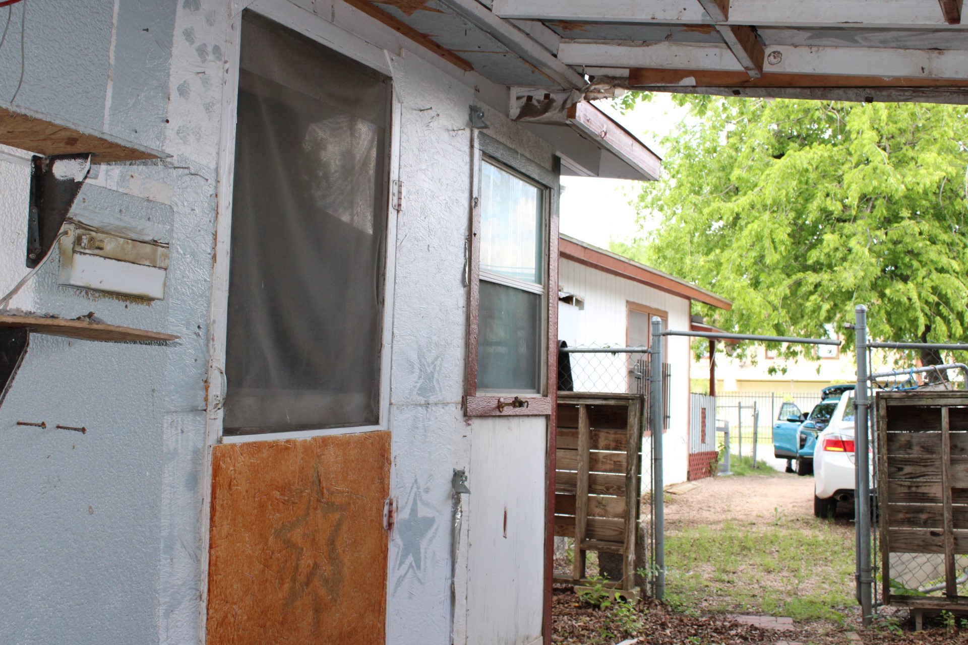 main property photo 13