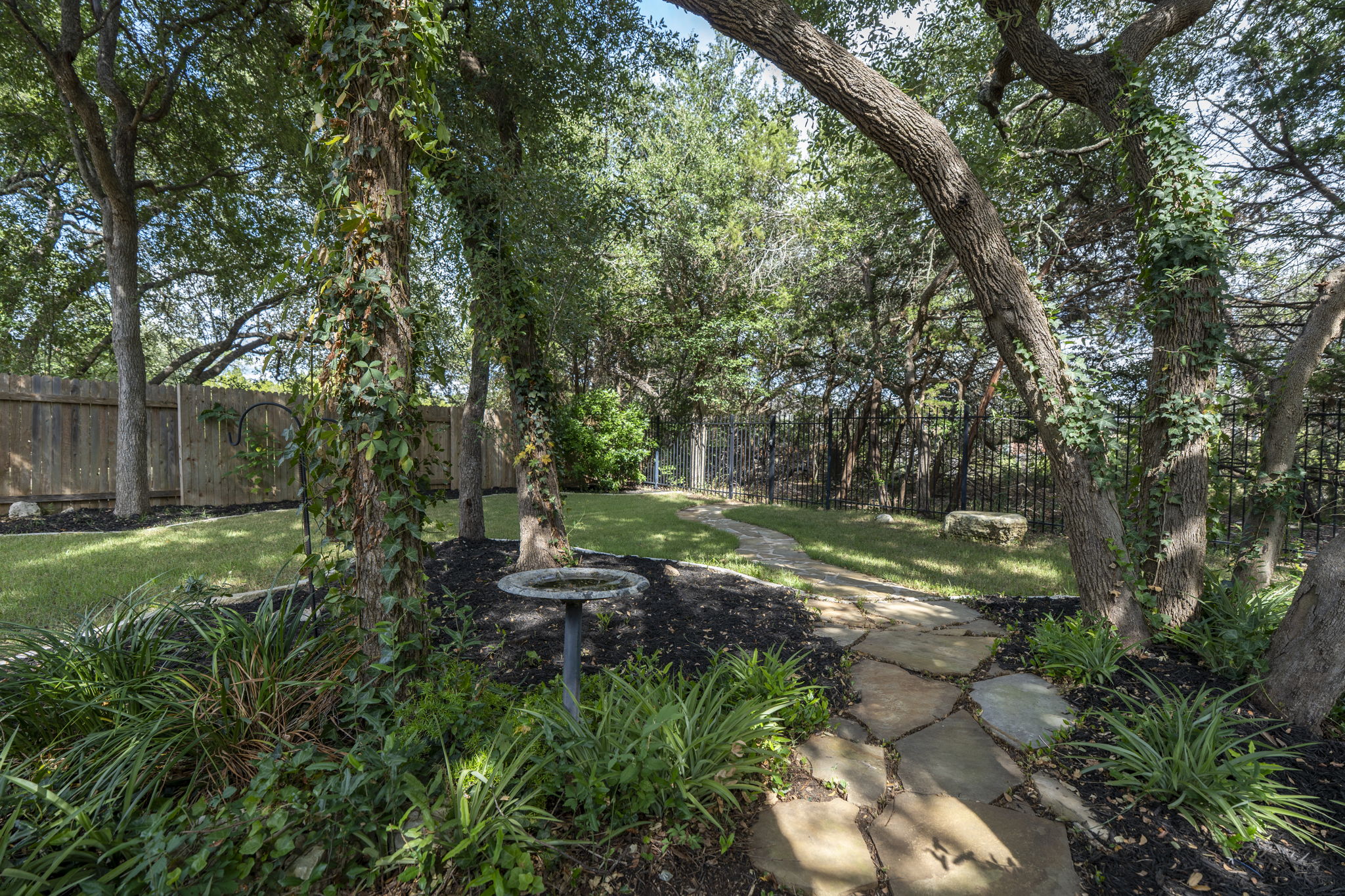 main property photo 32