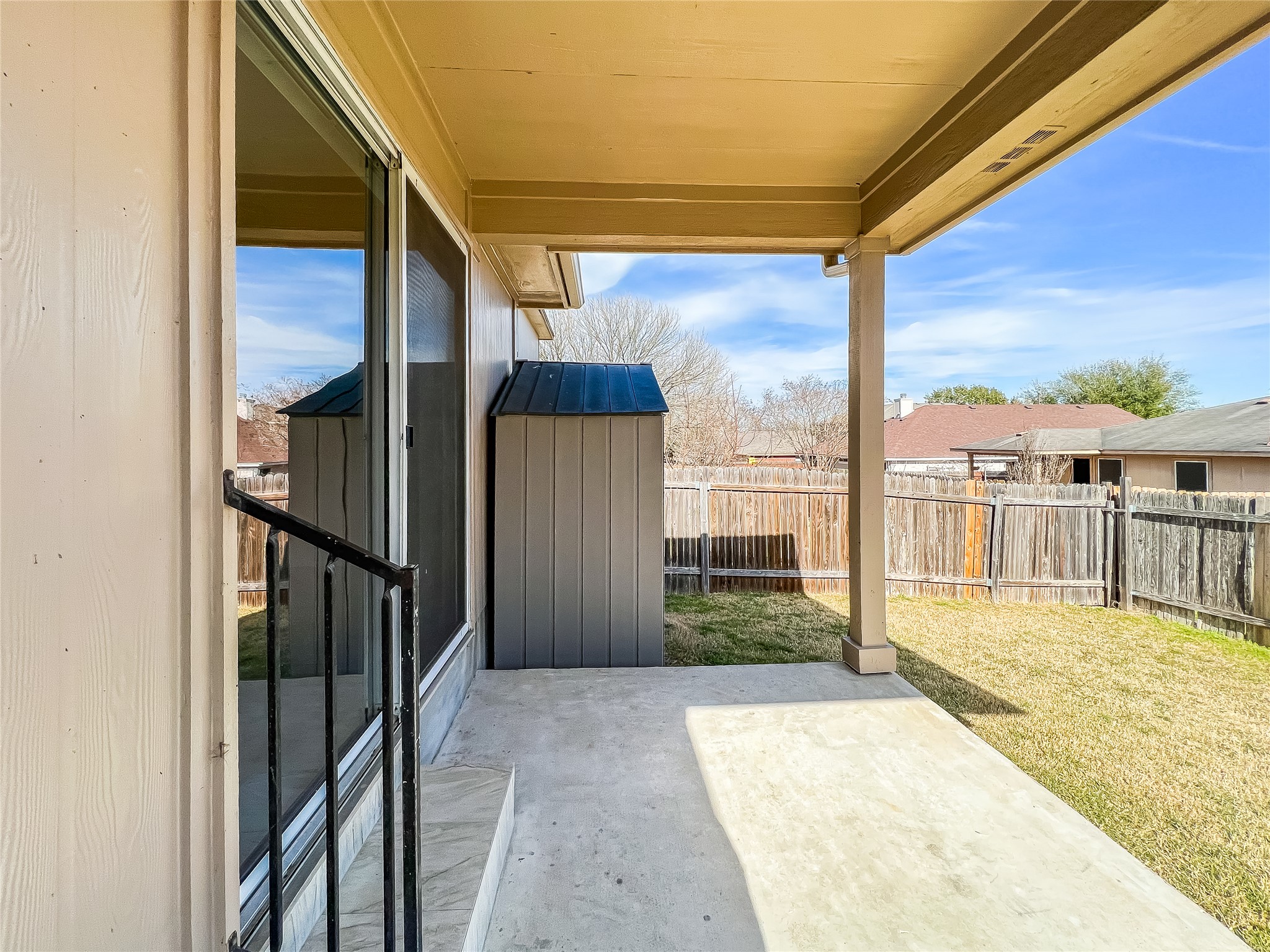 main property photo 17