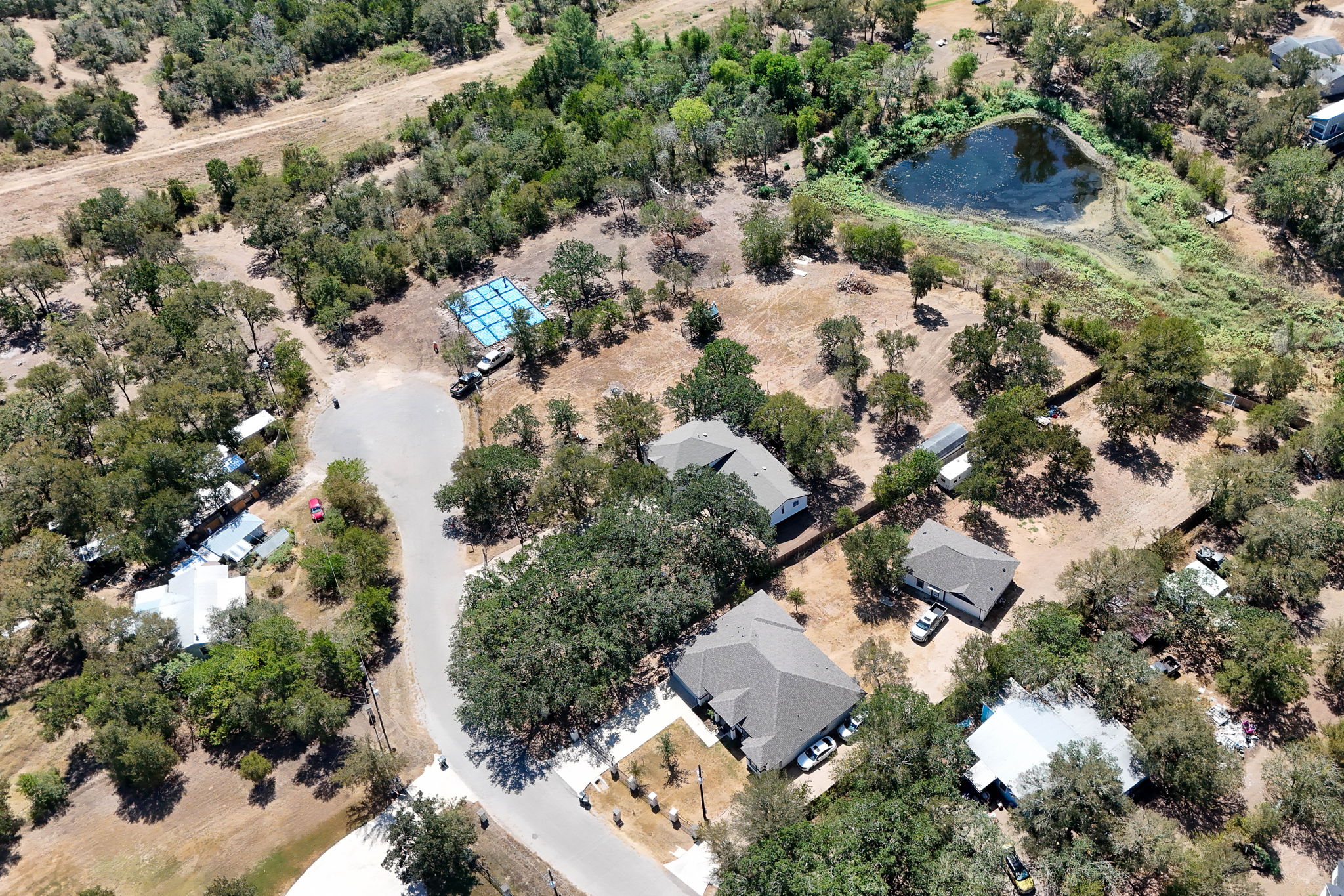 main property photo 32