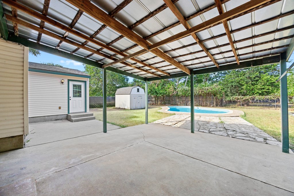 main property photo 35