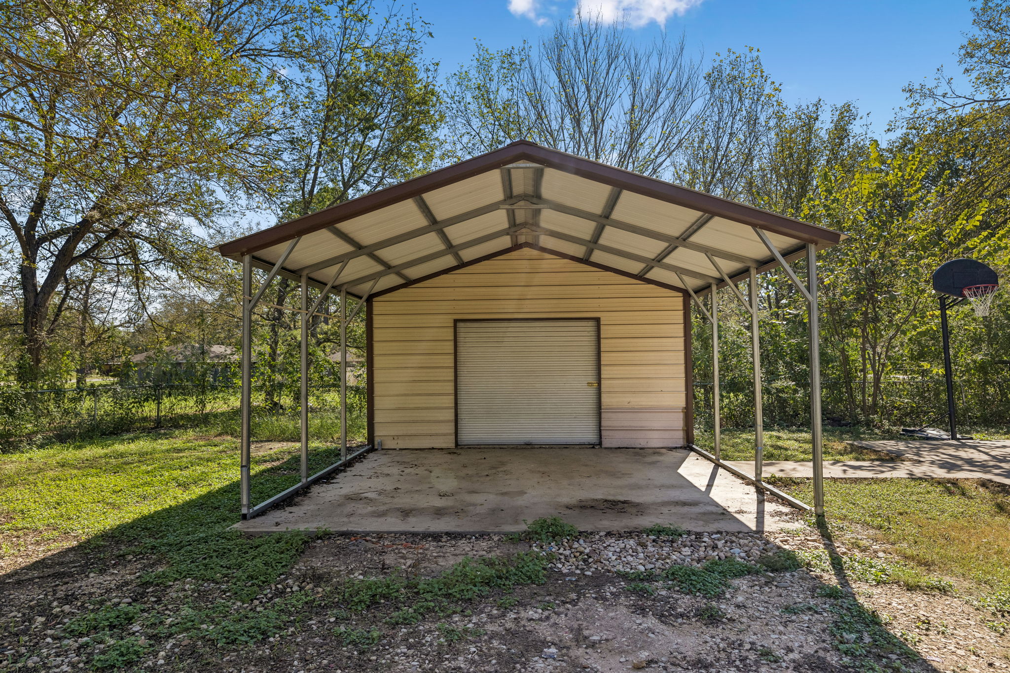 main property photo 6