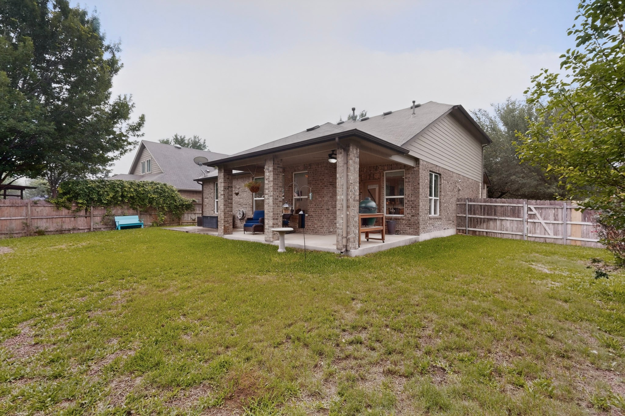 main property photo 30