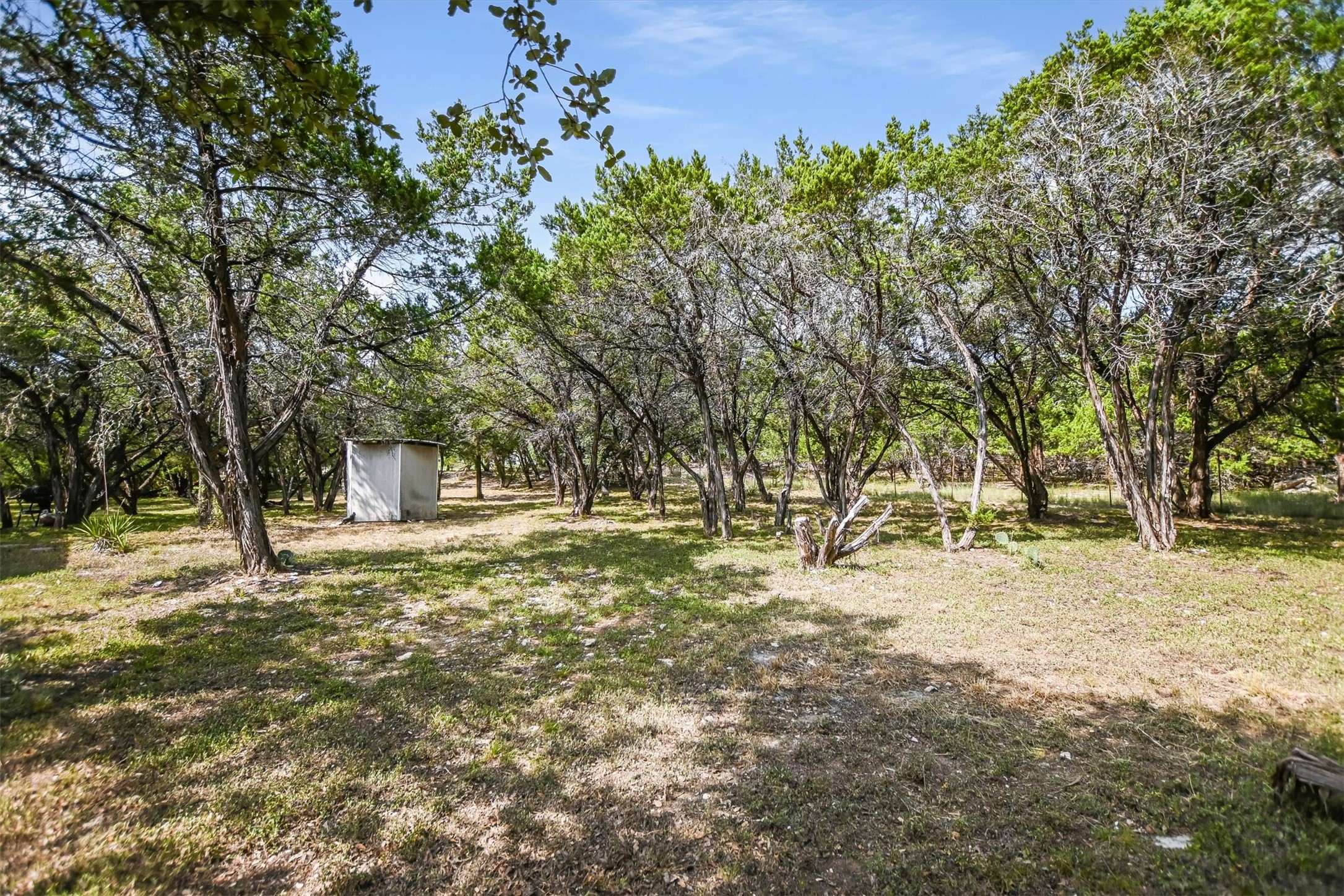 main property photo 16