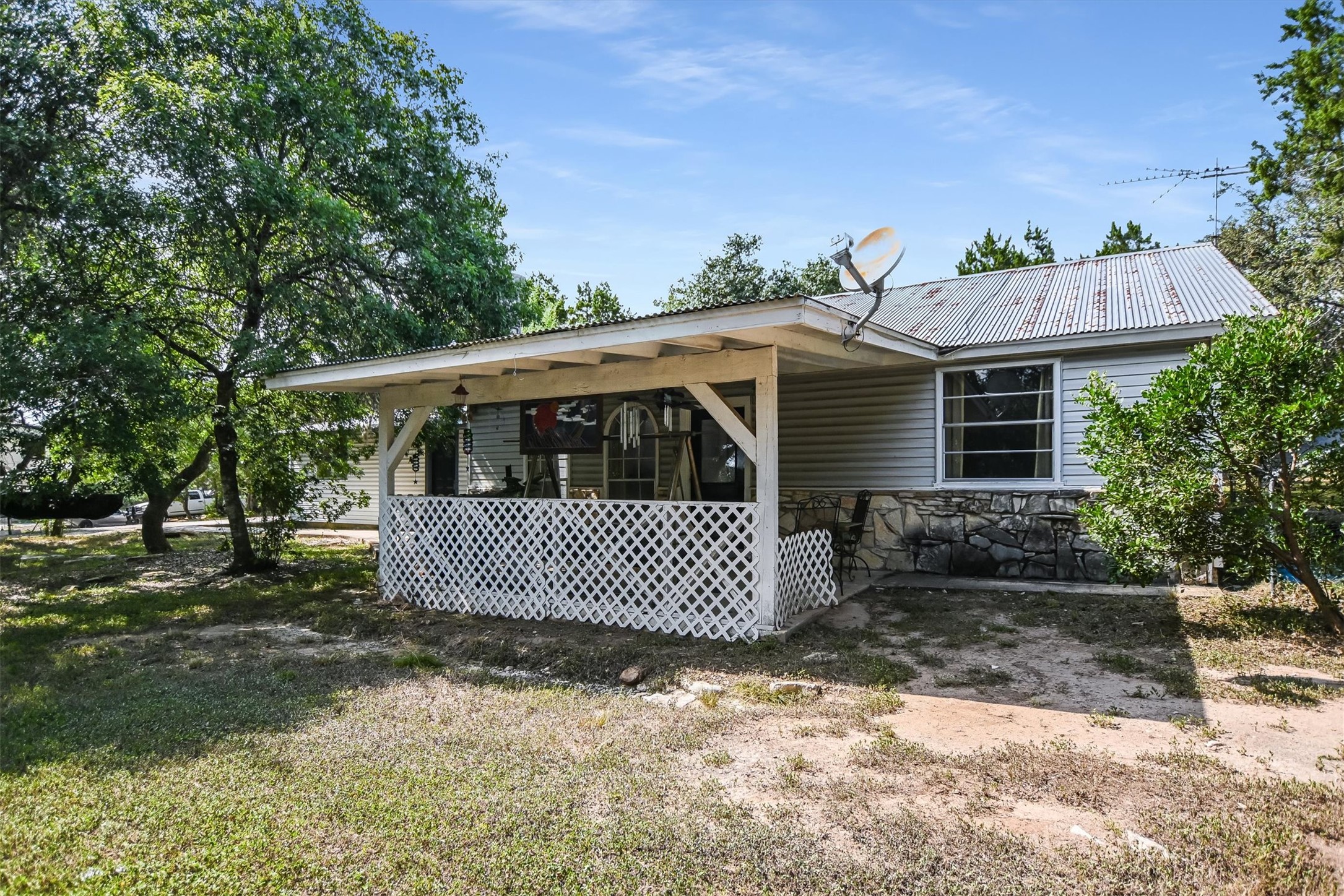 main property photo 18