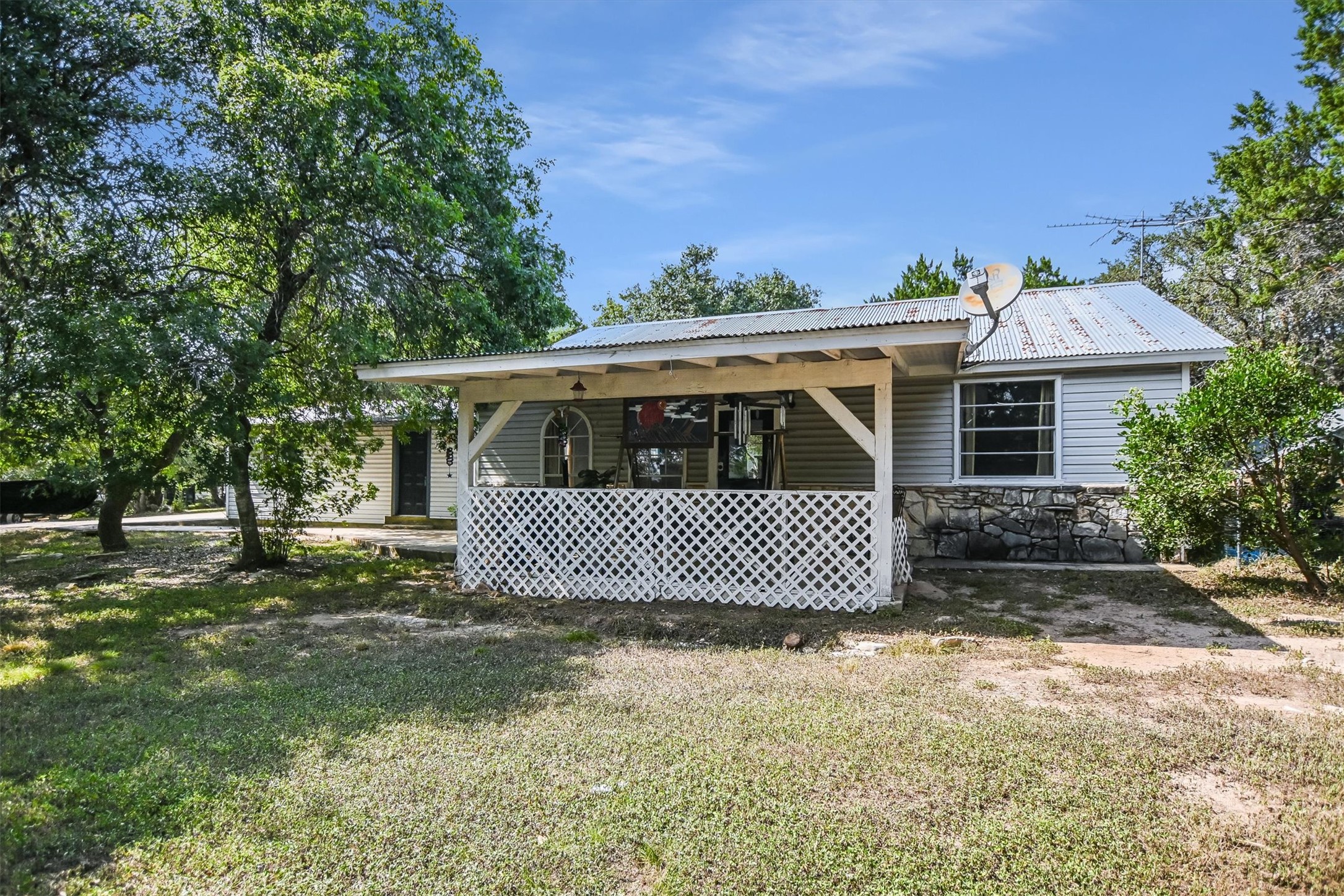 main property photo 19