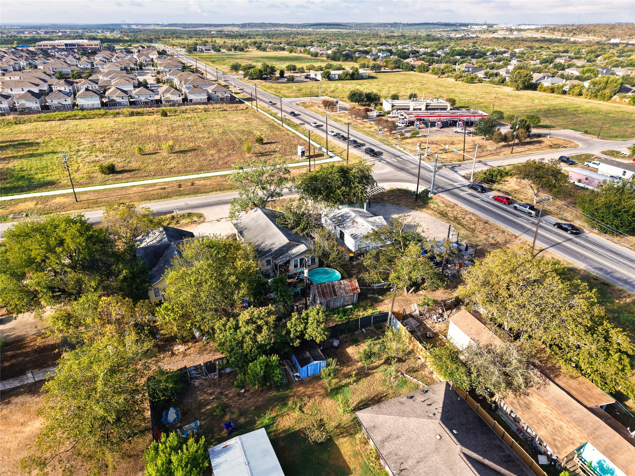 main property photo 14