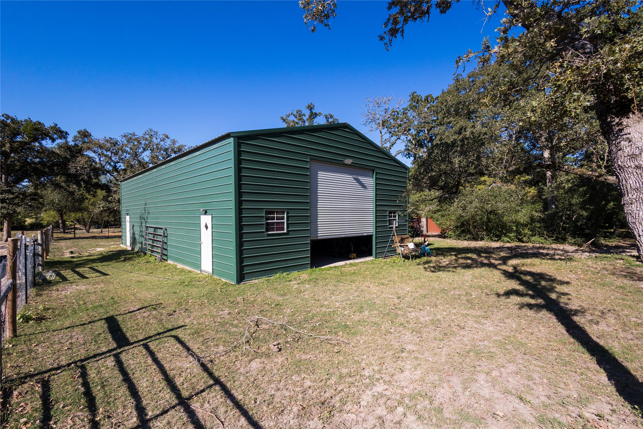 main property photo 11