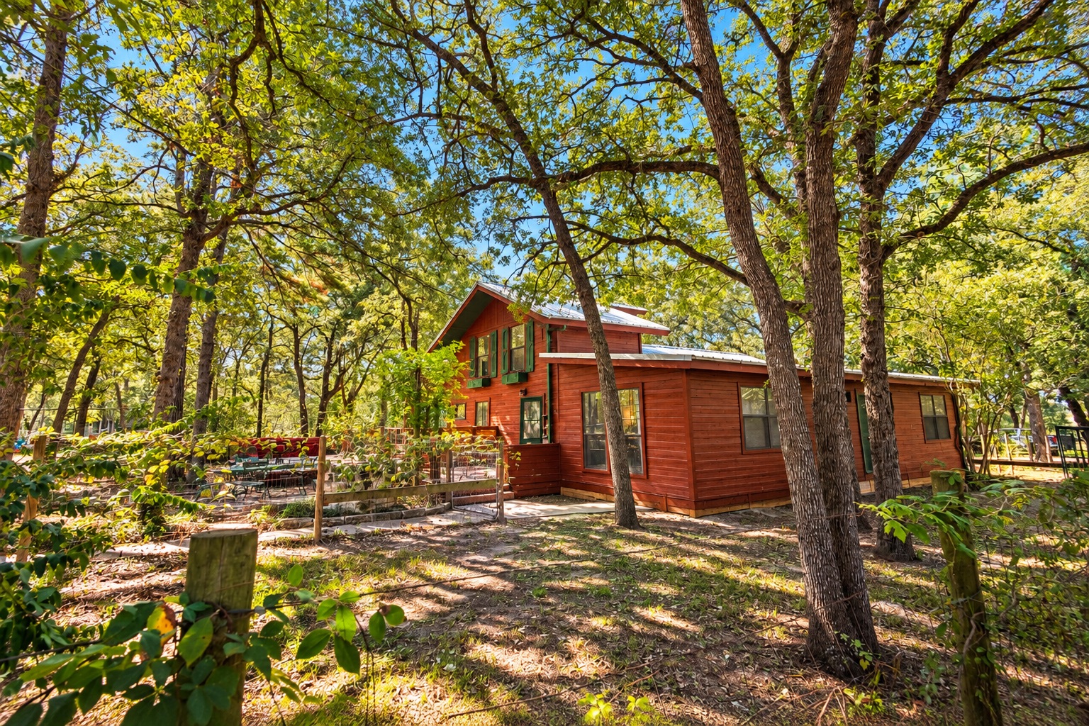 main property photo 17