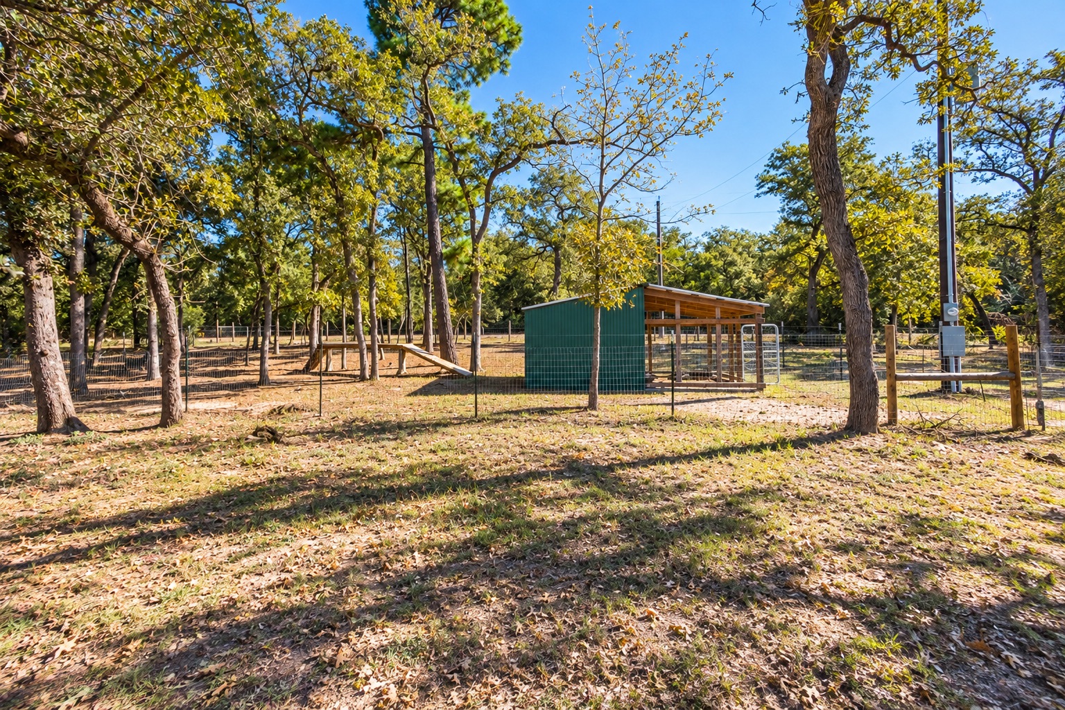 main property photo 18