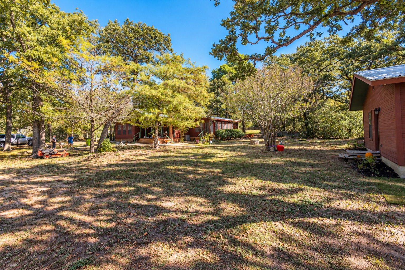 main property photo 19