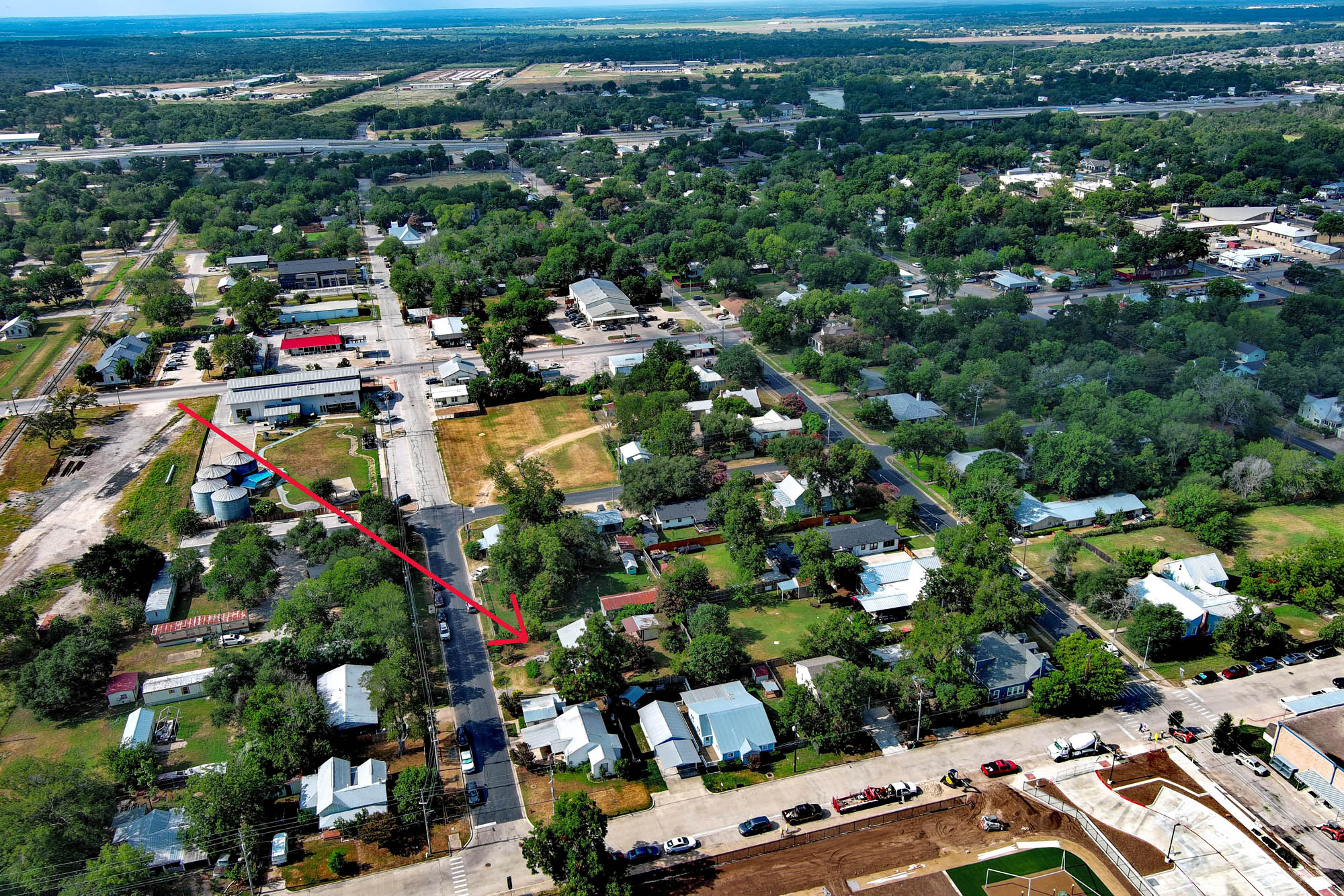 main property photo 30