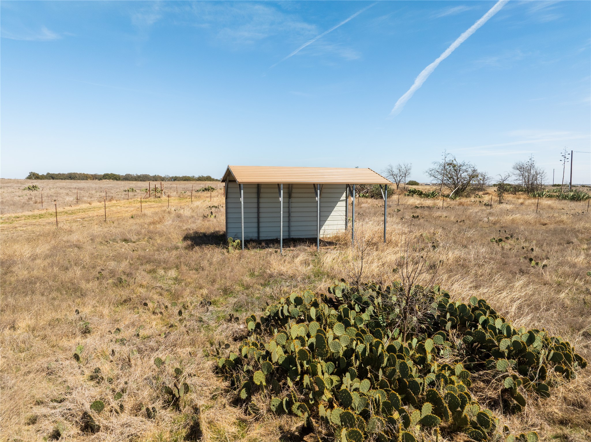 main property photo 13