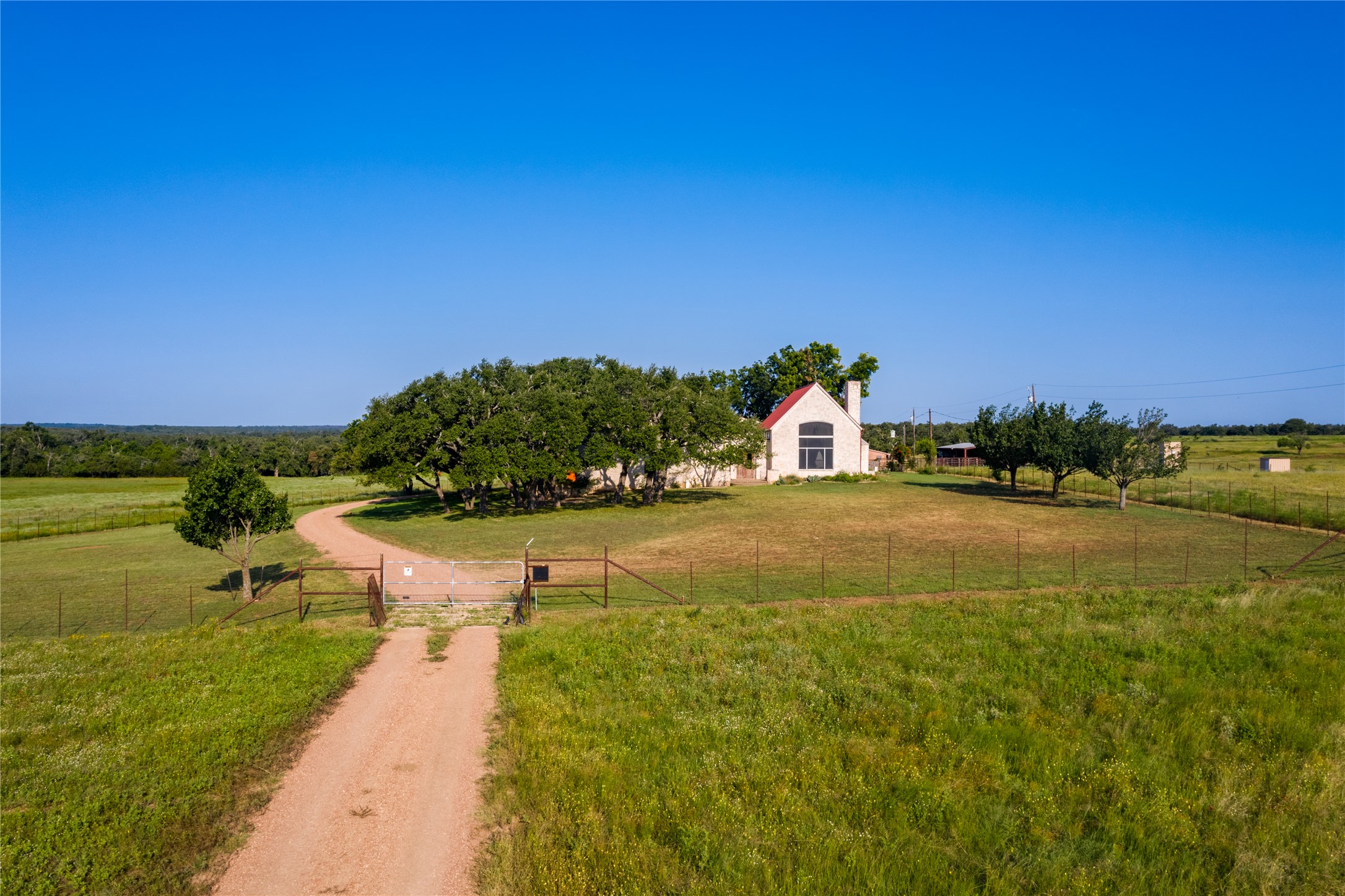 main property photo 13