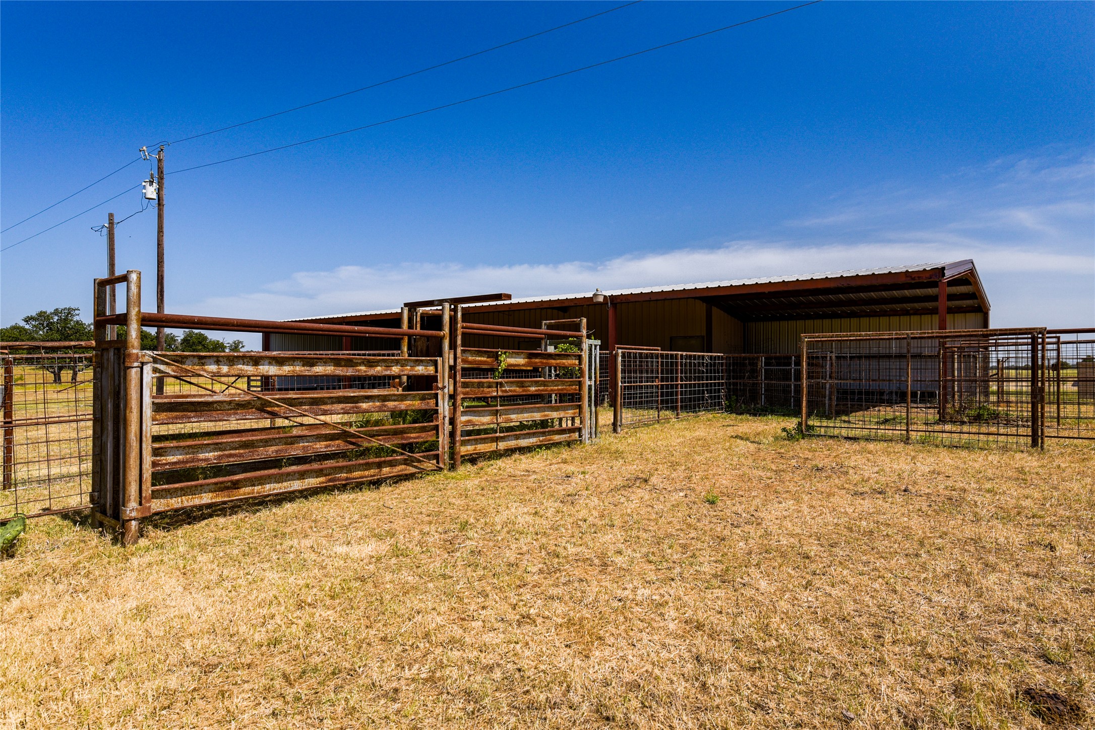 main property photo 16