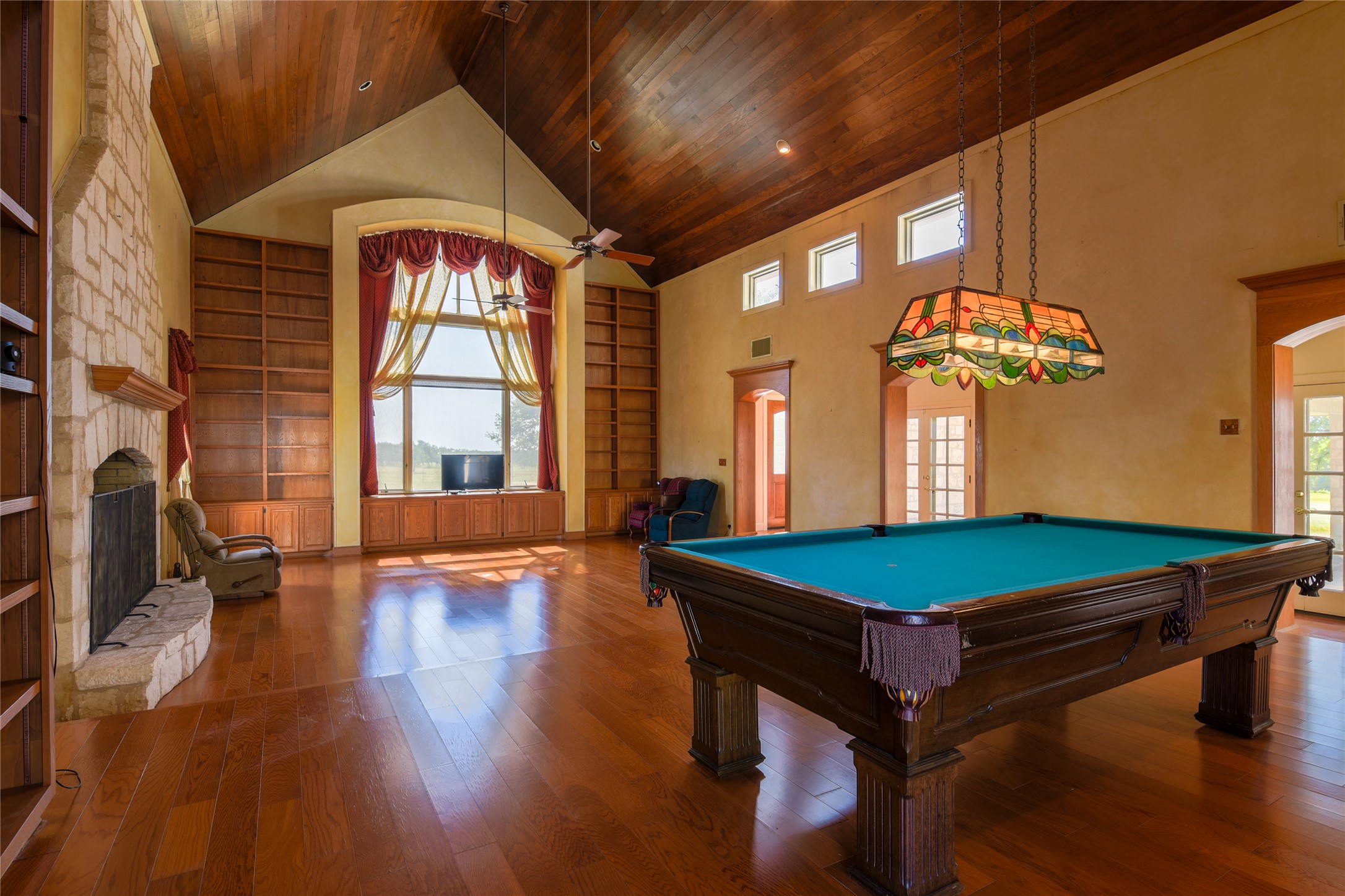 main property photo 23