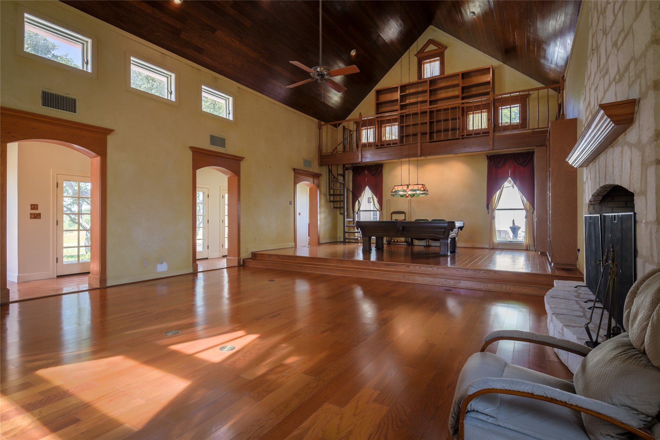 main property photo 24
