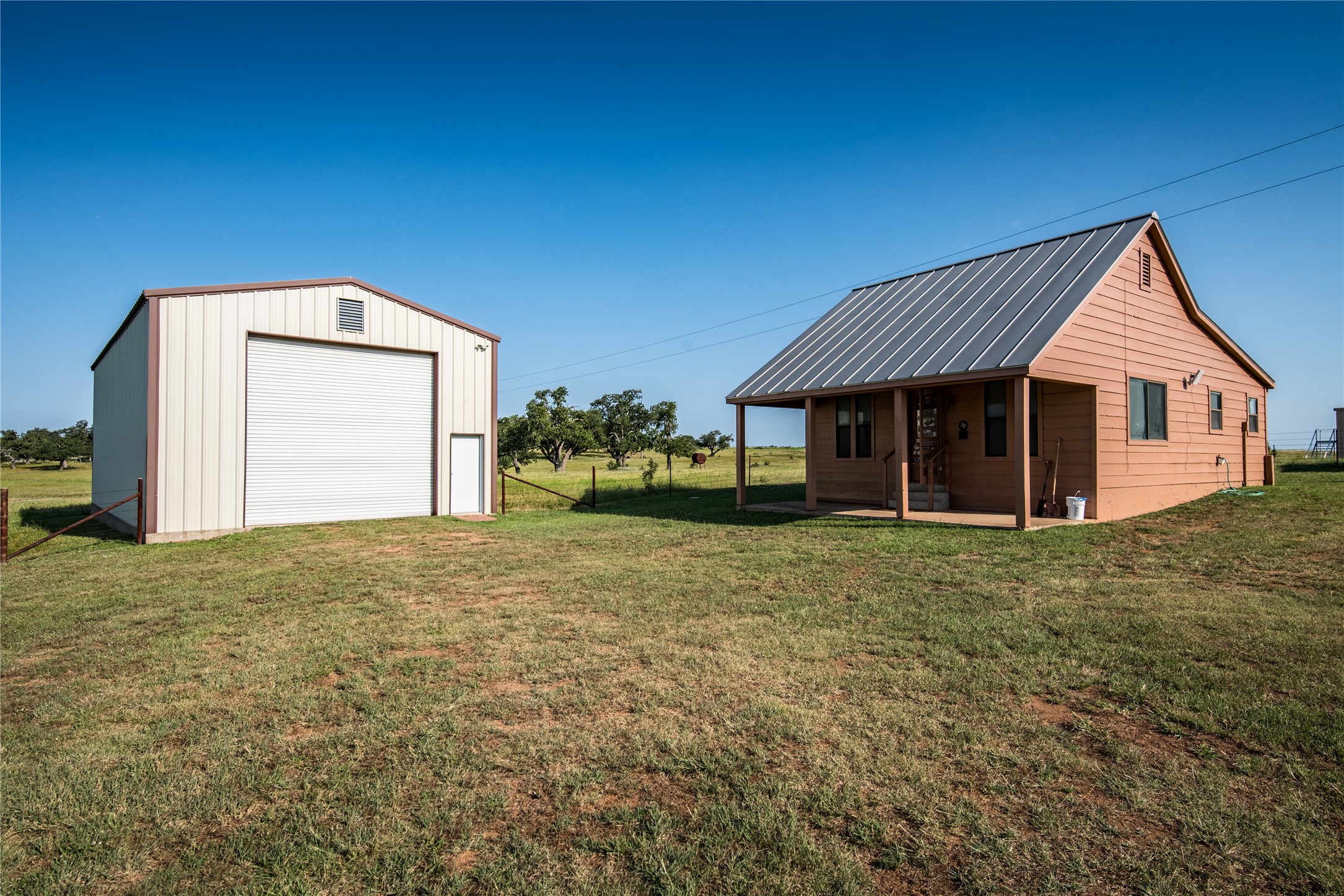 main property photo 27