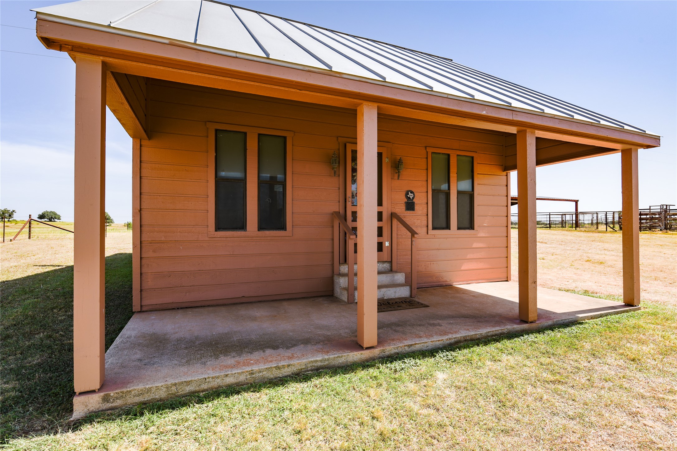 main property photo 32