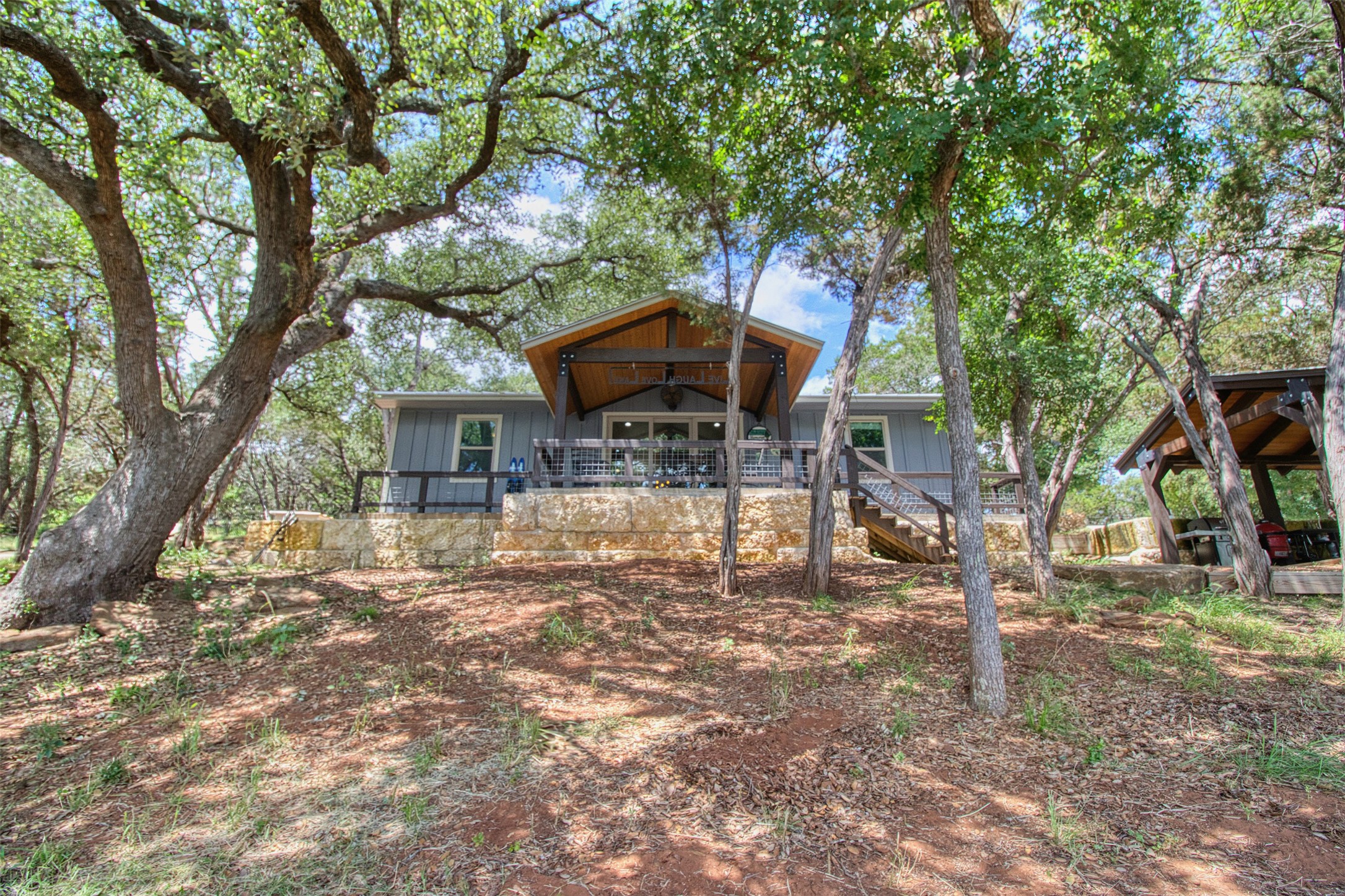main property photo 6