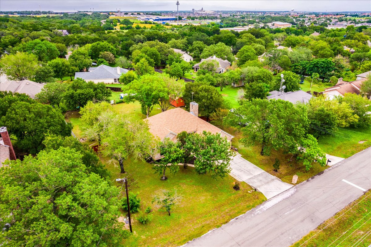 main property photo 36