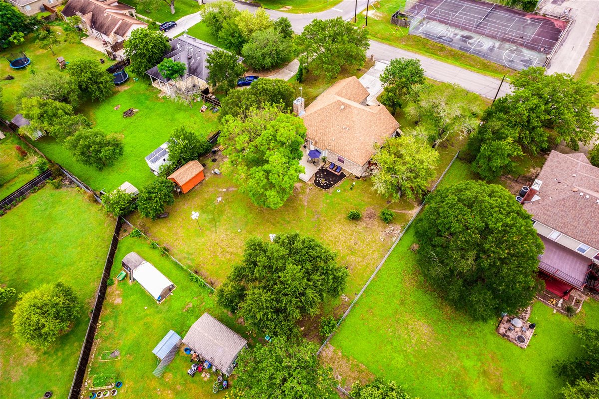 main property photo 38