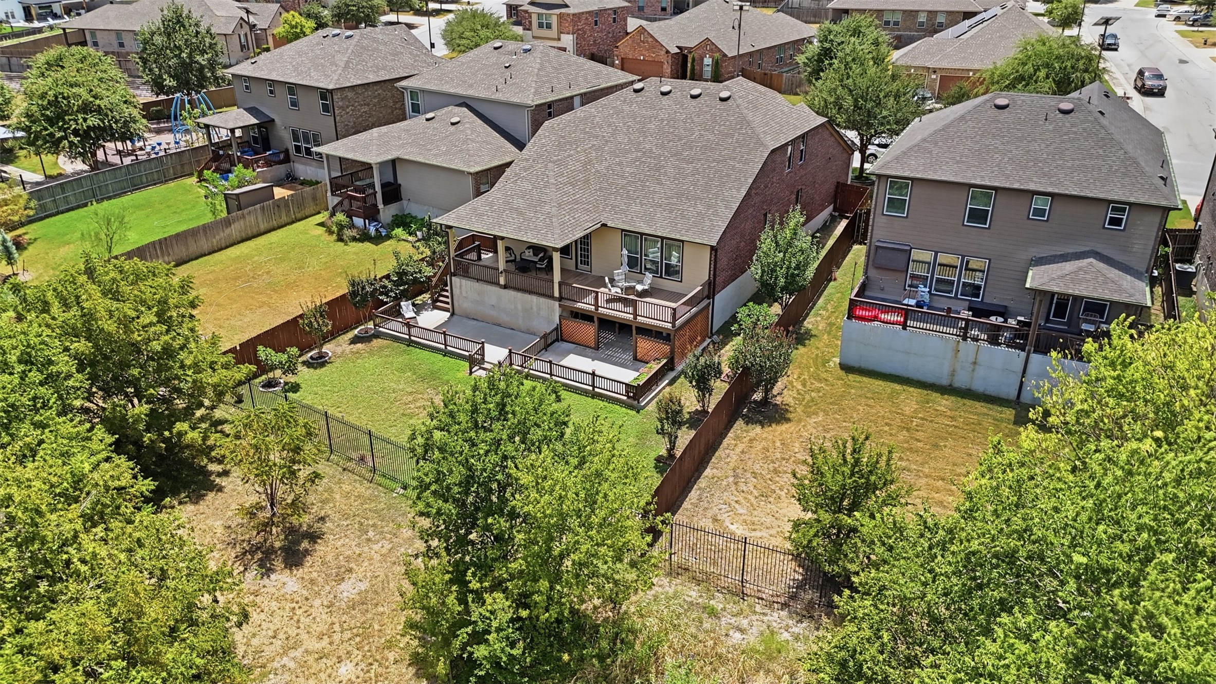 main property photo 27