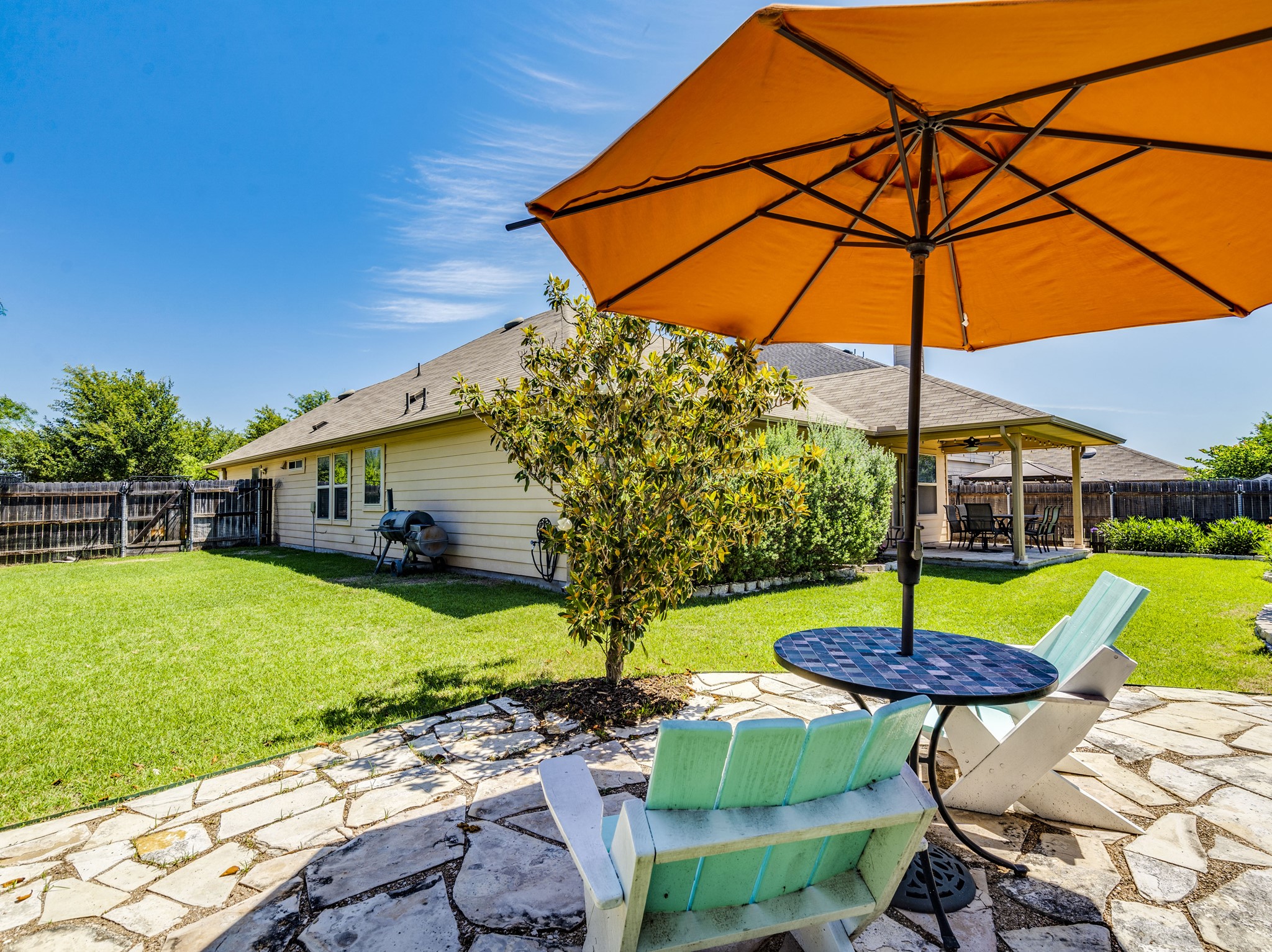 main property photo 28