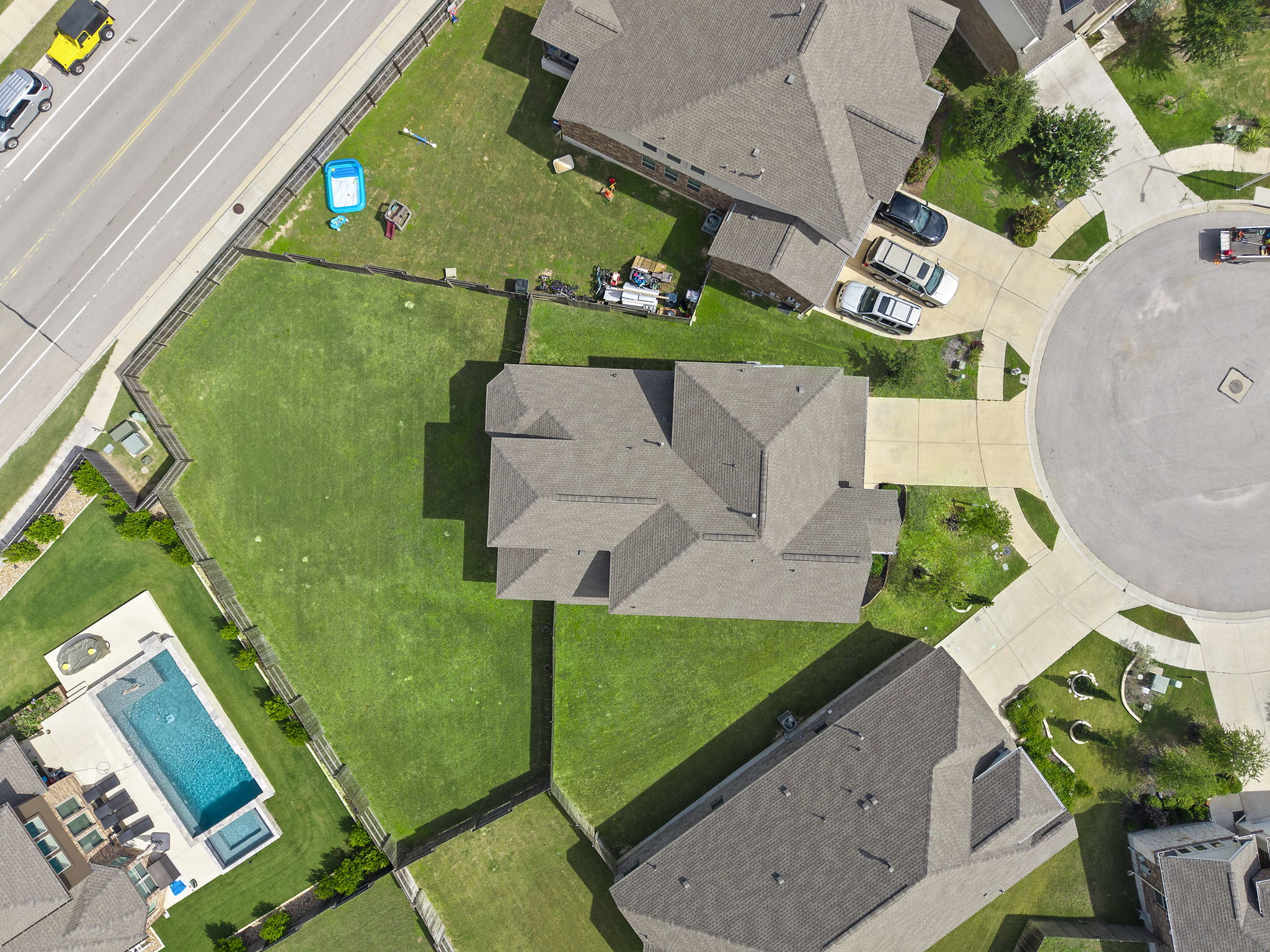 main property photo 28