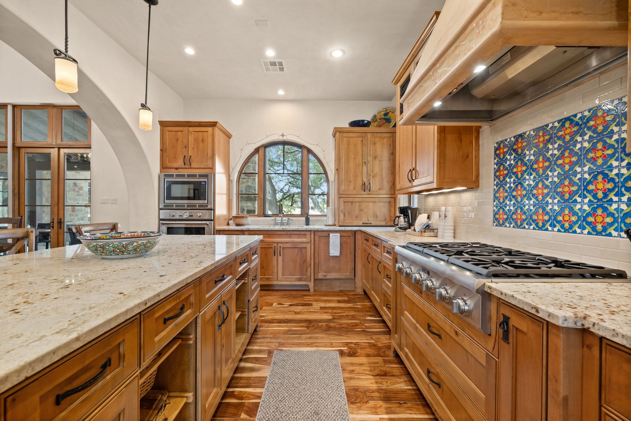 main property photo 11