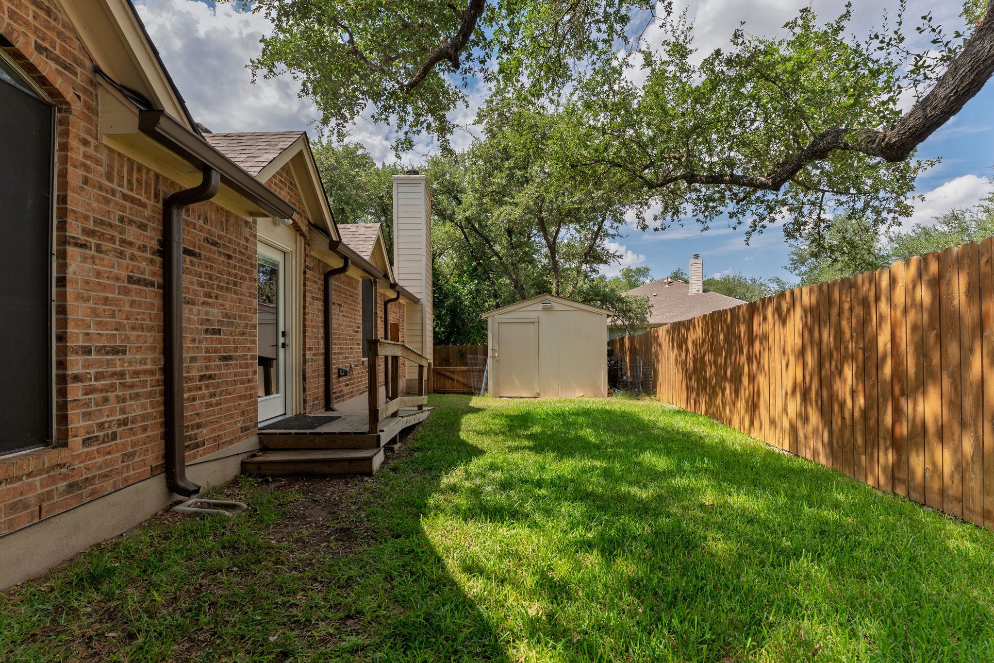 main property photo 32