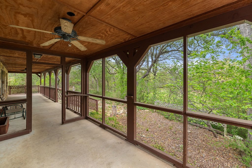 main property photo 31