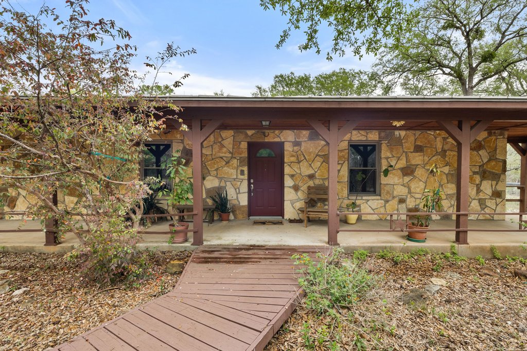 main property photo 7