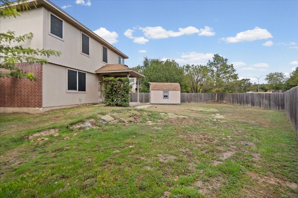 main property photo 16
