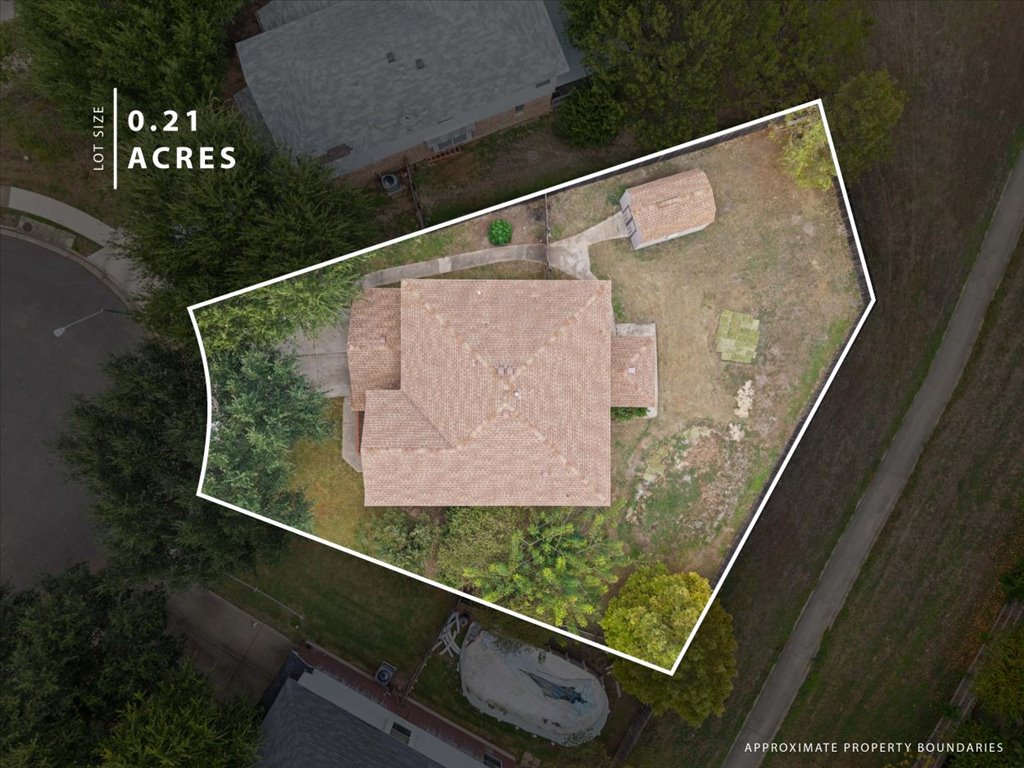 main property photo 30