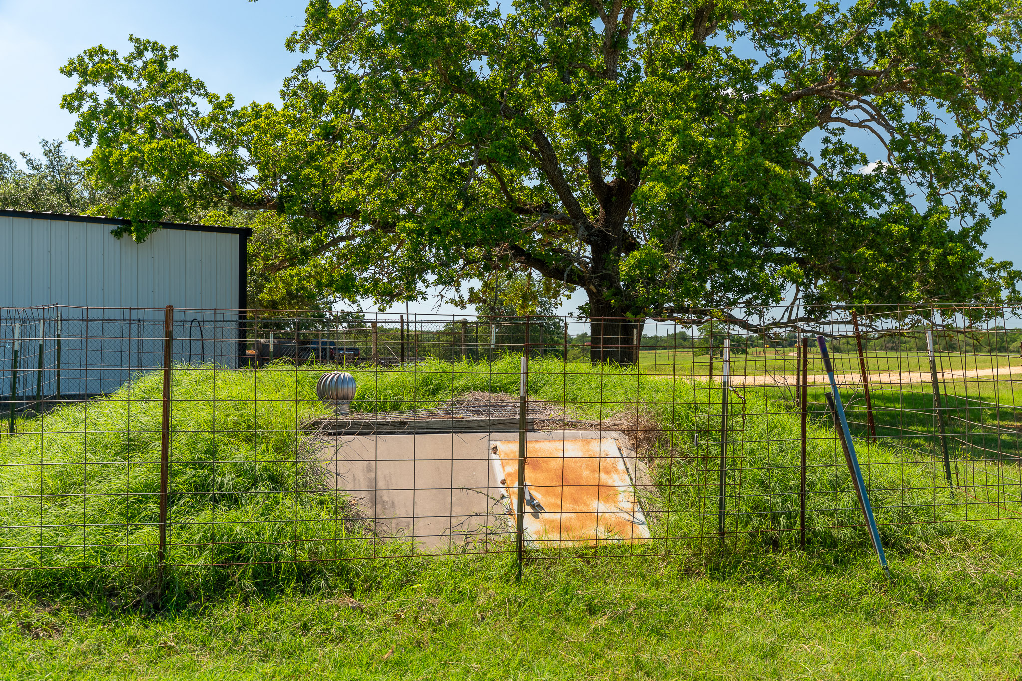 main property photo 34