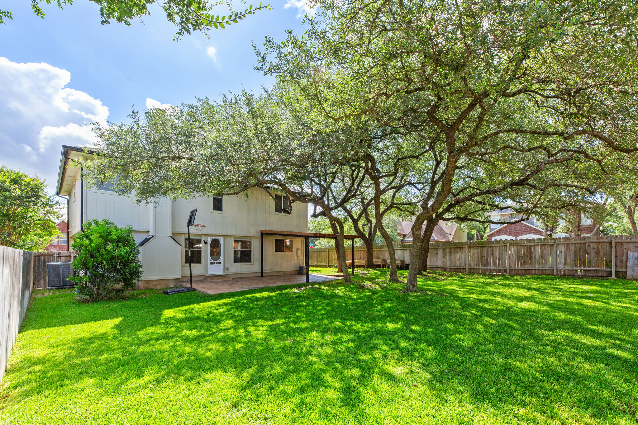 main property photo 27