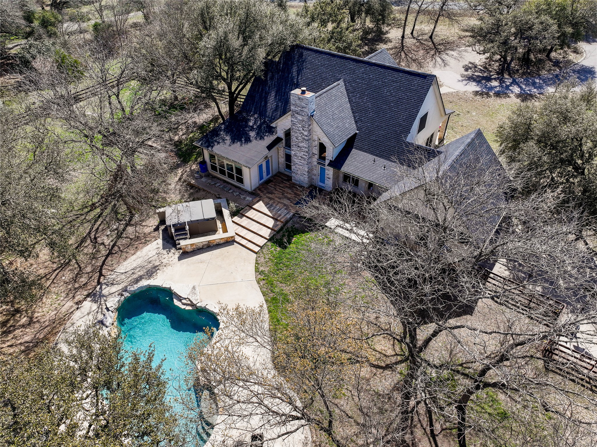 main property photo 37