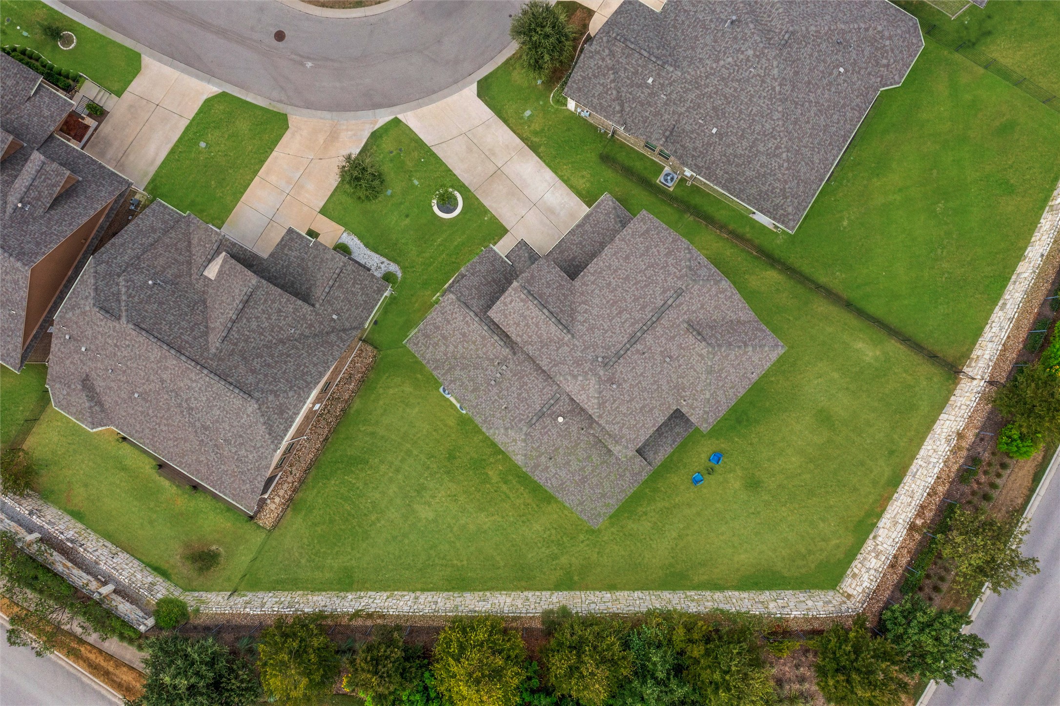 main property photo 39
