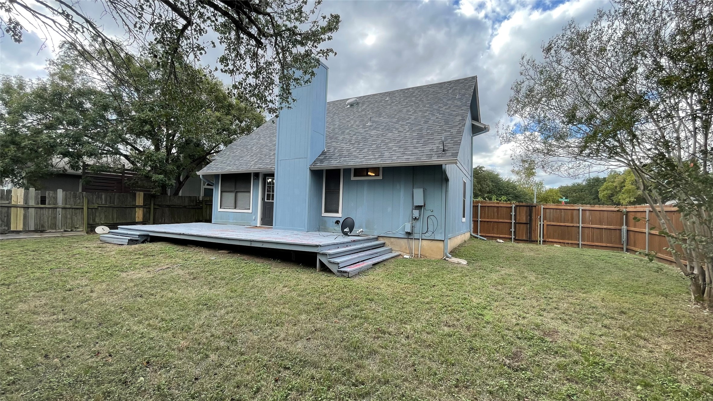main property photo 23