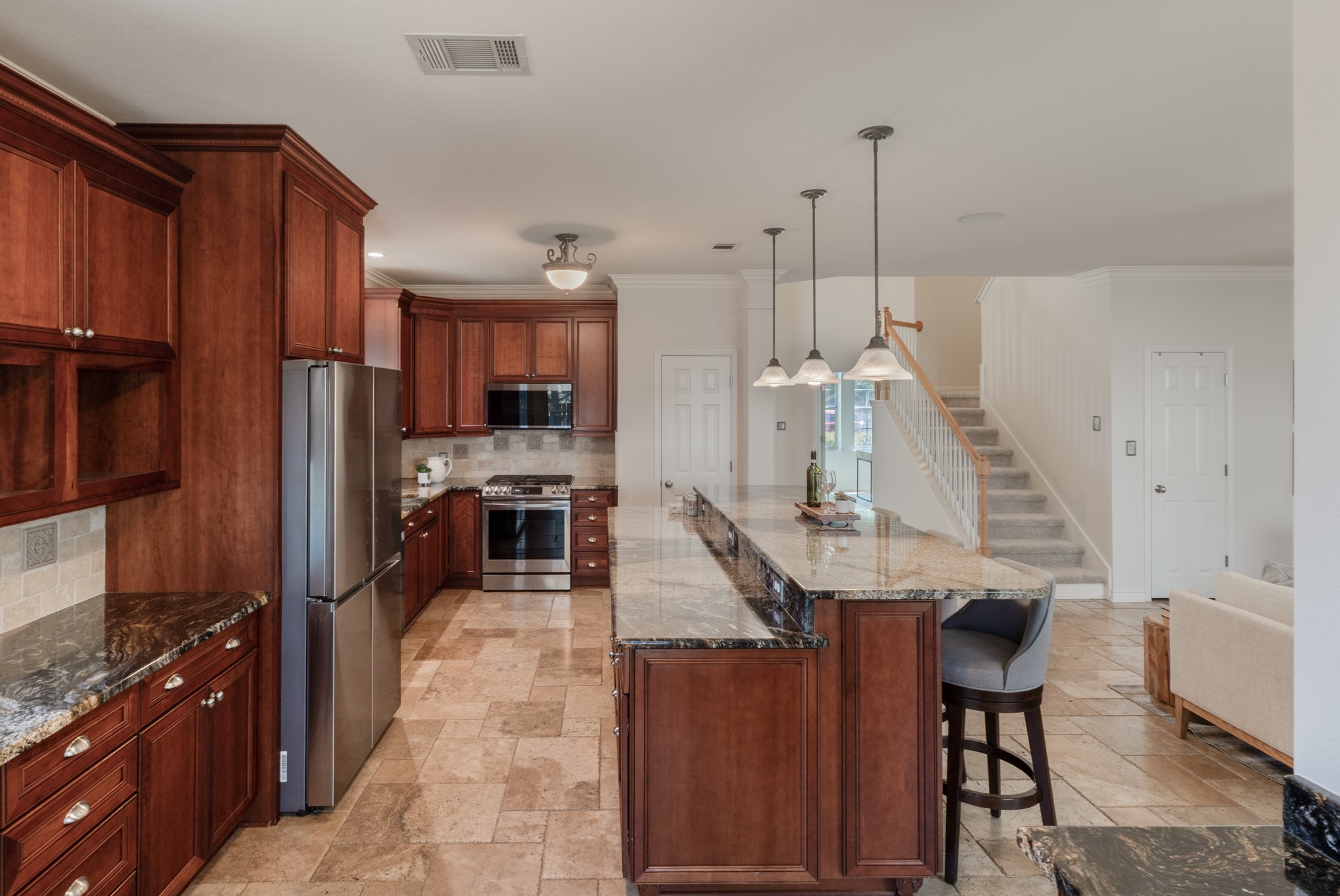 main property photo 14