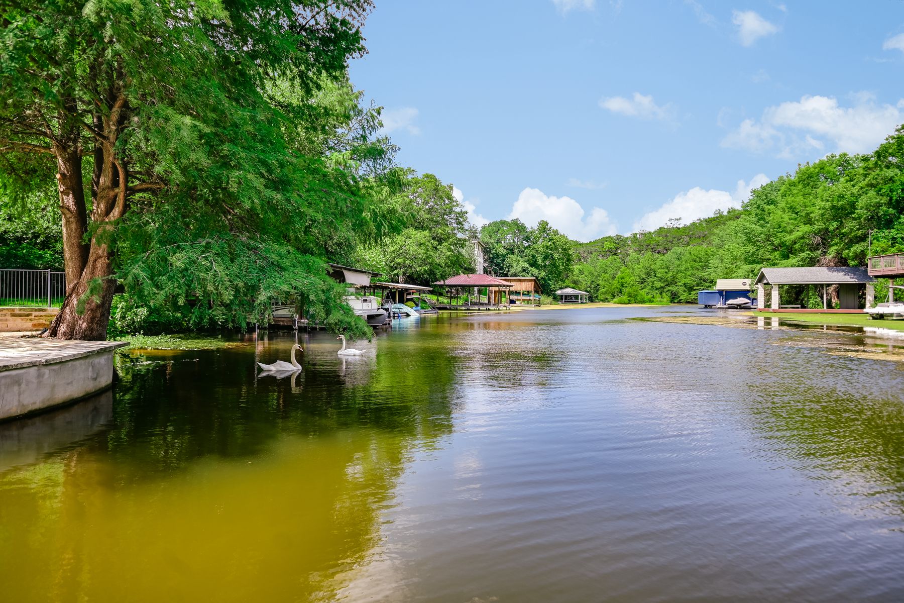 main property photo 13