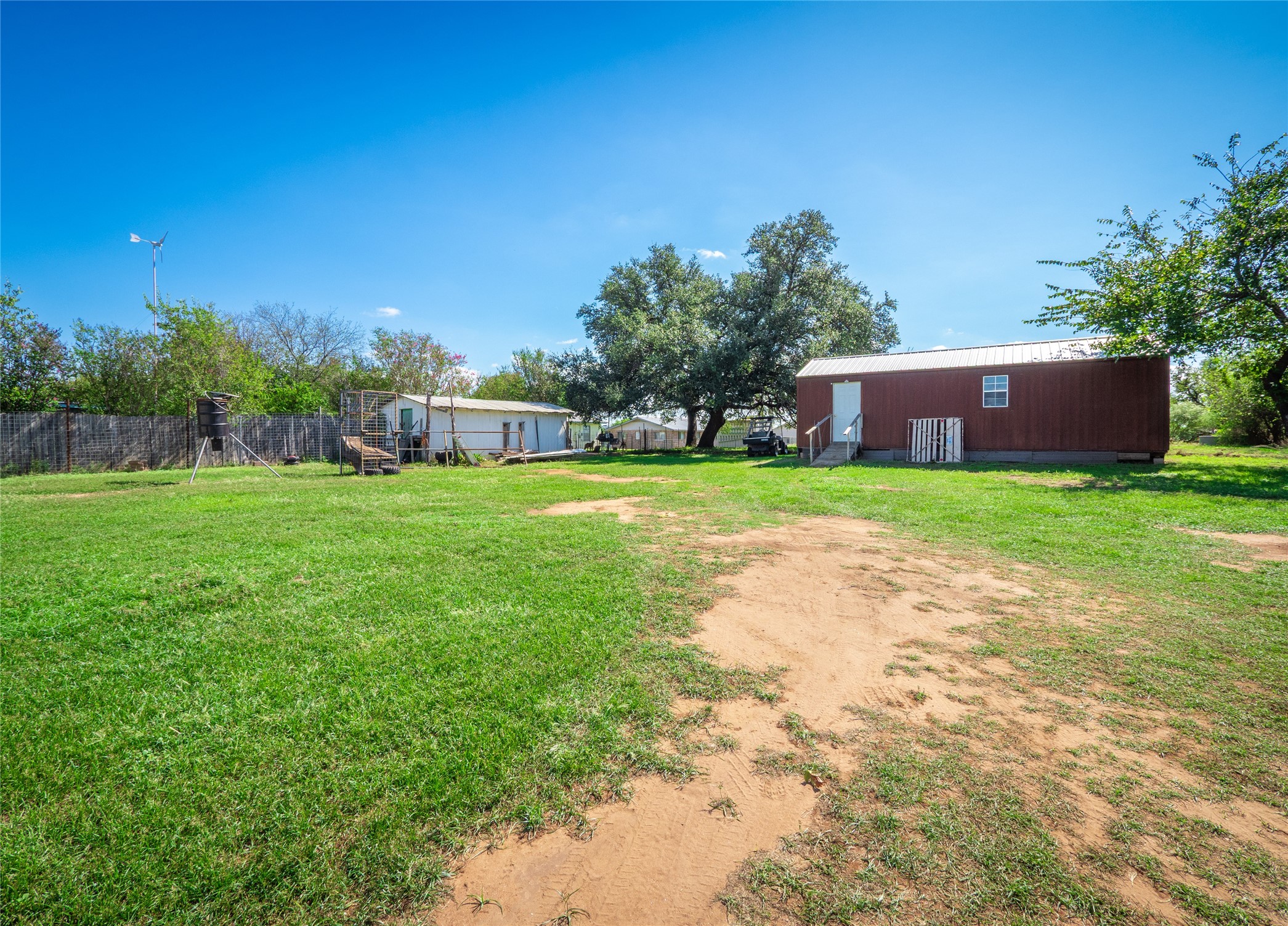 main property photo 21