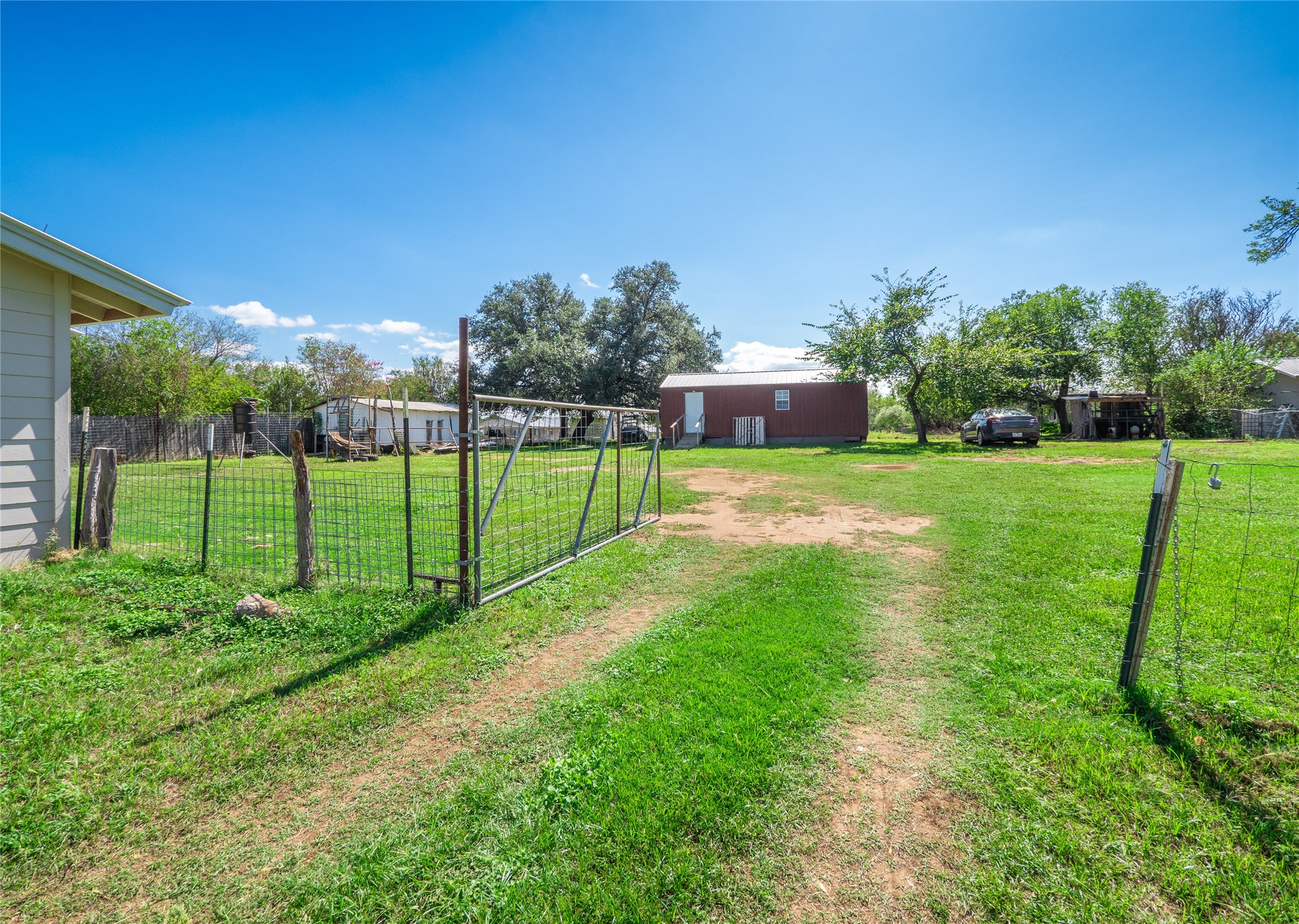 main property photo 22